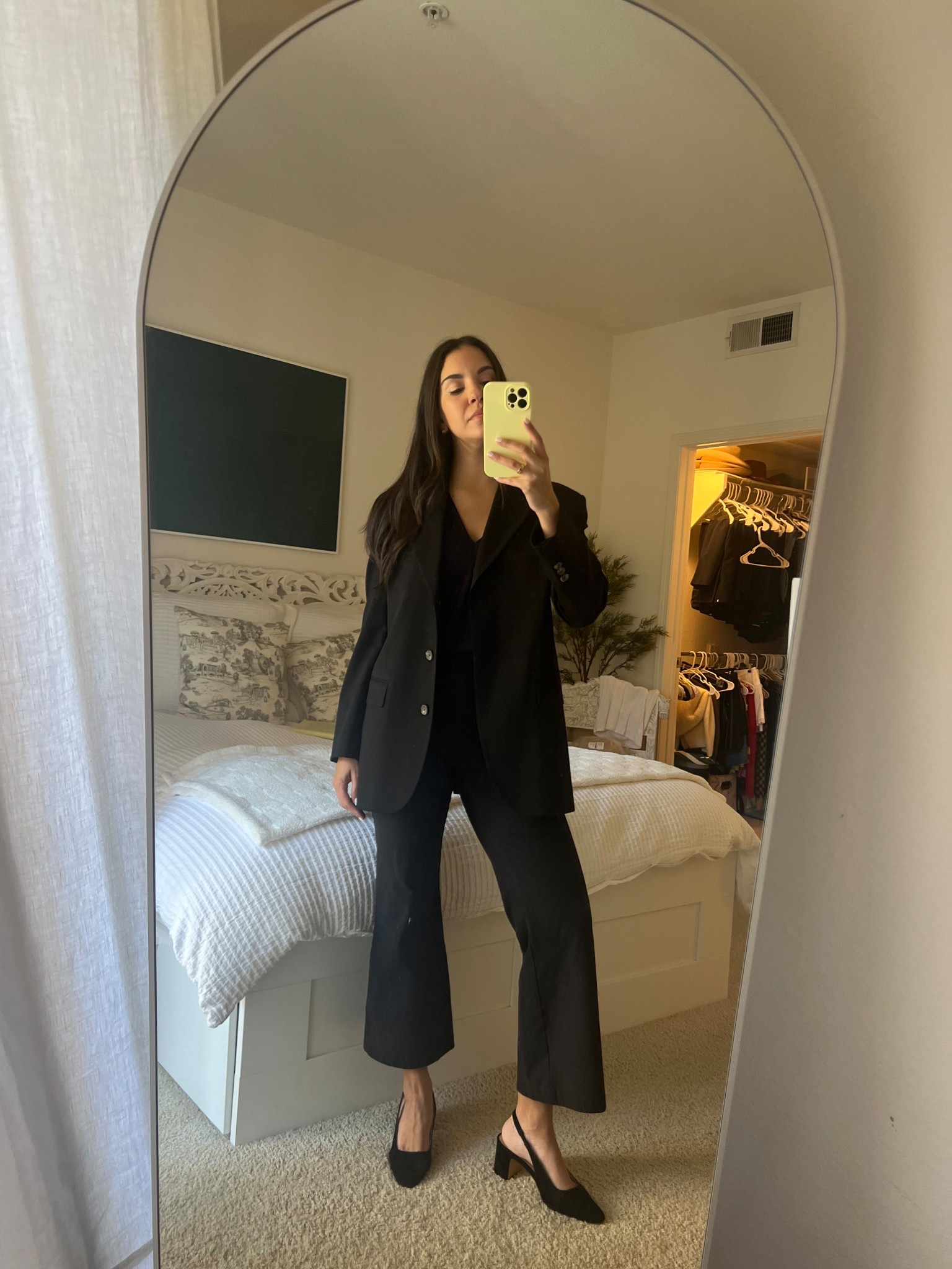 Oversized blazers 🤝 me 👜

#LTKootd #LTKTravel #LTKWorkwear