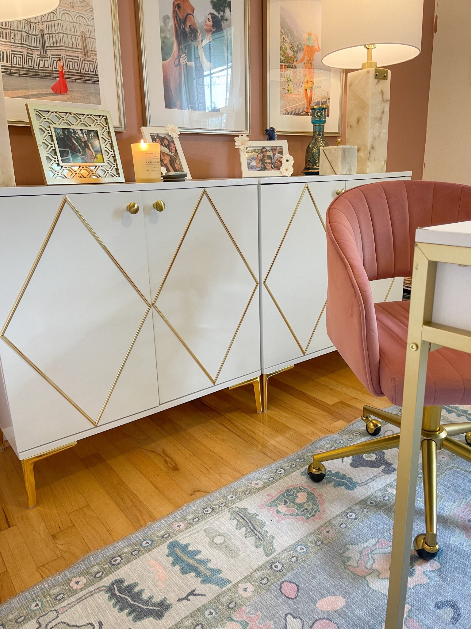 My dream office reveal 
#famerugs #famepartner #shopltk #homeoffice #homeofficedecor #LauraLilyHome like https://liketk.it/5lKQC #ltkhome

