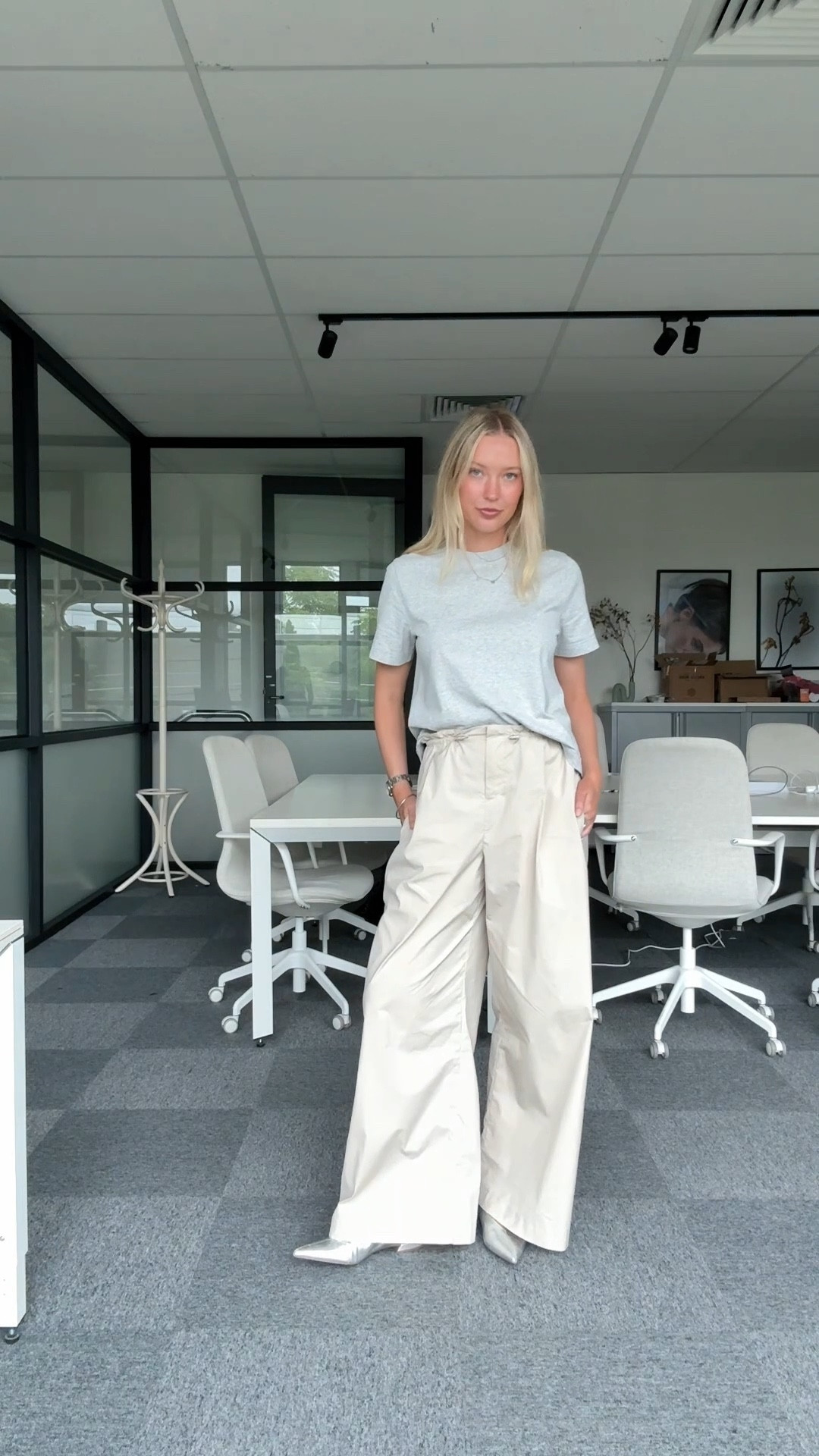 Keeping it simple but chic with this office outfit… 





#LTKworkwear #LTKstyletip #LTKFashionMonth