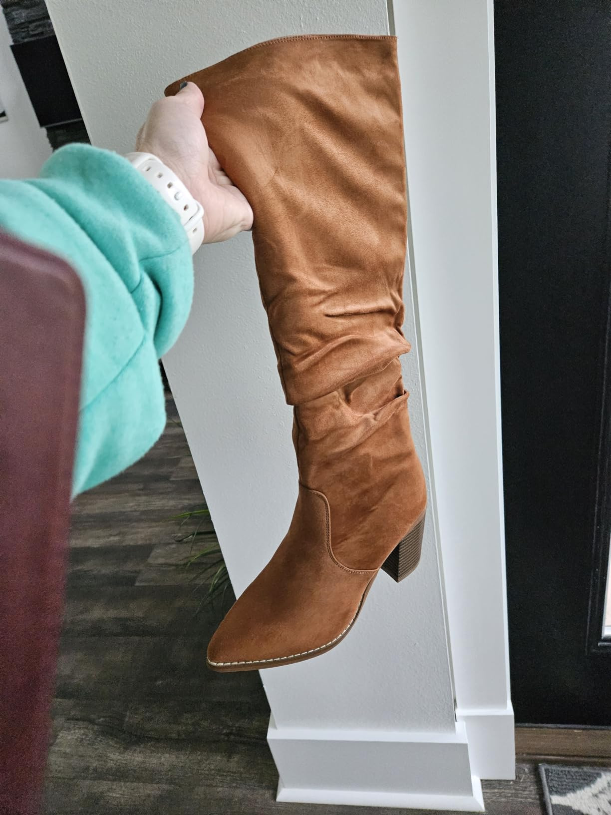 Huiyuzhi Womens Pointed Toe Mid Chunky Heel Side Zipper Knee High Boots Tall Booties | Amazon (US)