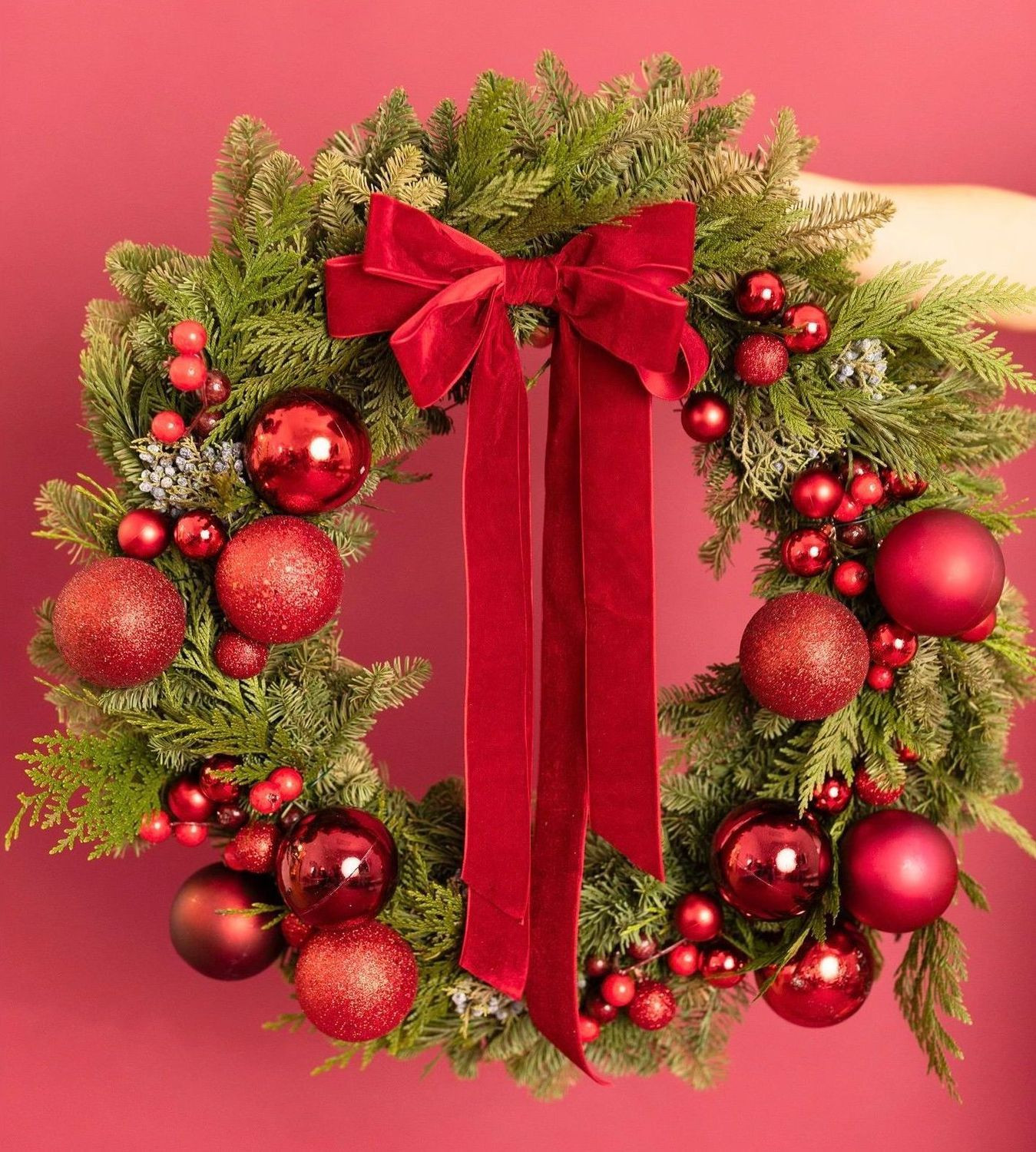 Red Deluxe: 24" | The Pretty Wreath