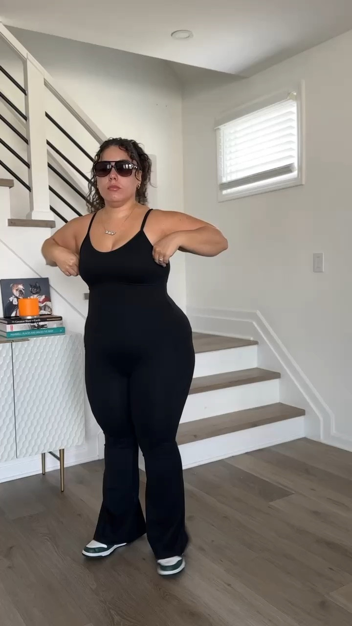 This Amazon jumpsuit 🙌🏻🙌🏻 it fits perfect and it has pockets! 😍 Run don’t walk to my Amazon storefront to scoop this one up!

#LTKshoecrush #LTKcurves