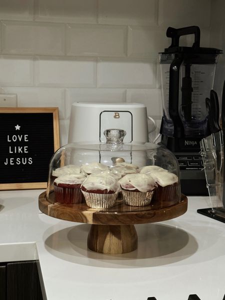 the cutest cupcake or cake display 🥹 if you flip it upside down is also doubles as a charcuterie tray 🫡

#LTKHoliday #LTKparties #LTKGiftGuide