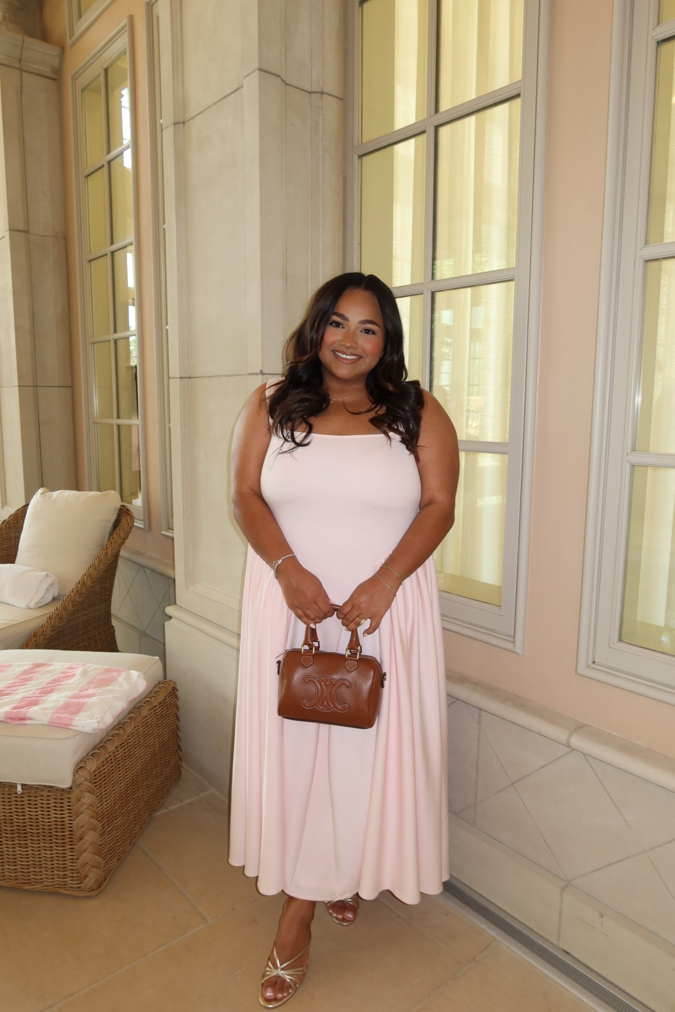Dress + heels 💗

#LTKPlusSize #LTKMidsize #LTKStyleTip
