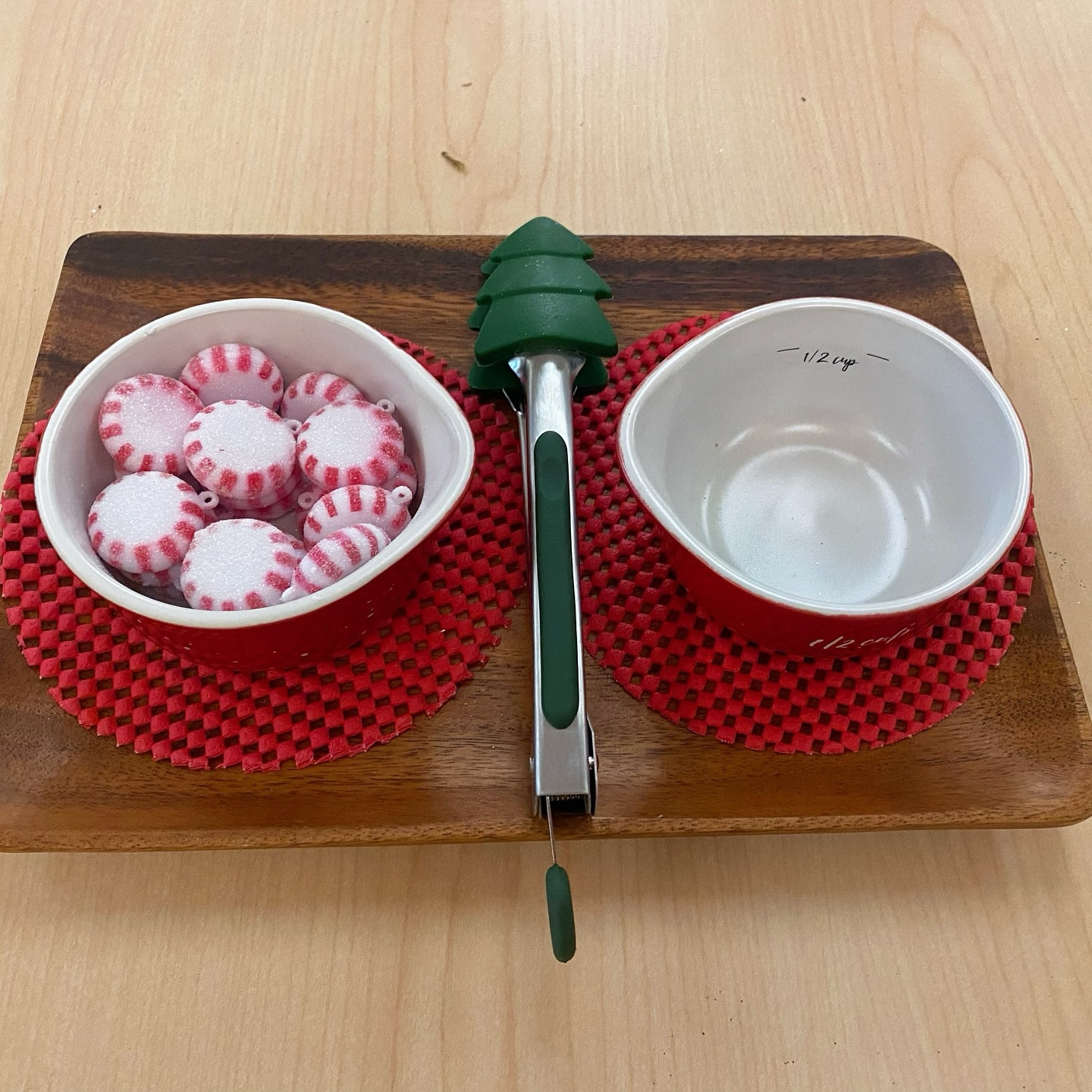 Holiday magic meets fine motor skills! 🎄✨ Our tonging activities include Christmas tree tongs for transferring peppermints, Christmas bulbs, and seasonal candies. These practical life exercises build focus, coordination, prewriting skills, and fine motor strength—all with a cheerful holiday twist.

What activities are on your shelves this season? 🎅

#montessorishelf #montessoriactivity #preschoolactivities #montessoriteacher #preschoolteacher #montessorimom #montessoriathome

#LTKSeasonal #LTKHoliday #LTKKids