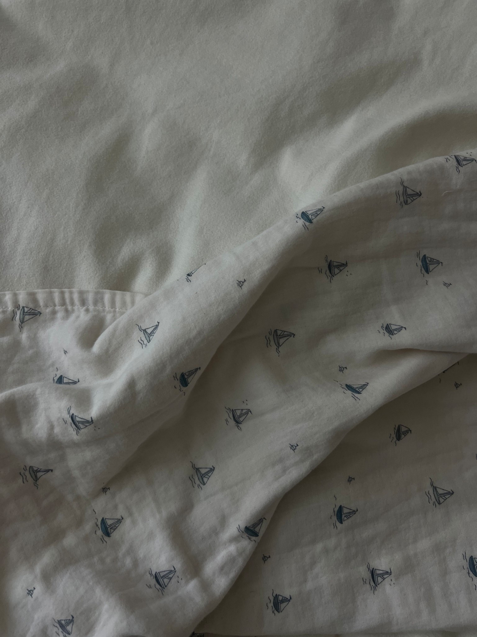 Sailboat cotton swaddle 