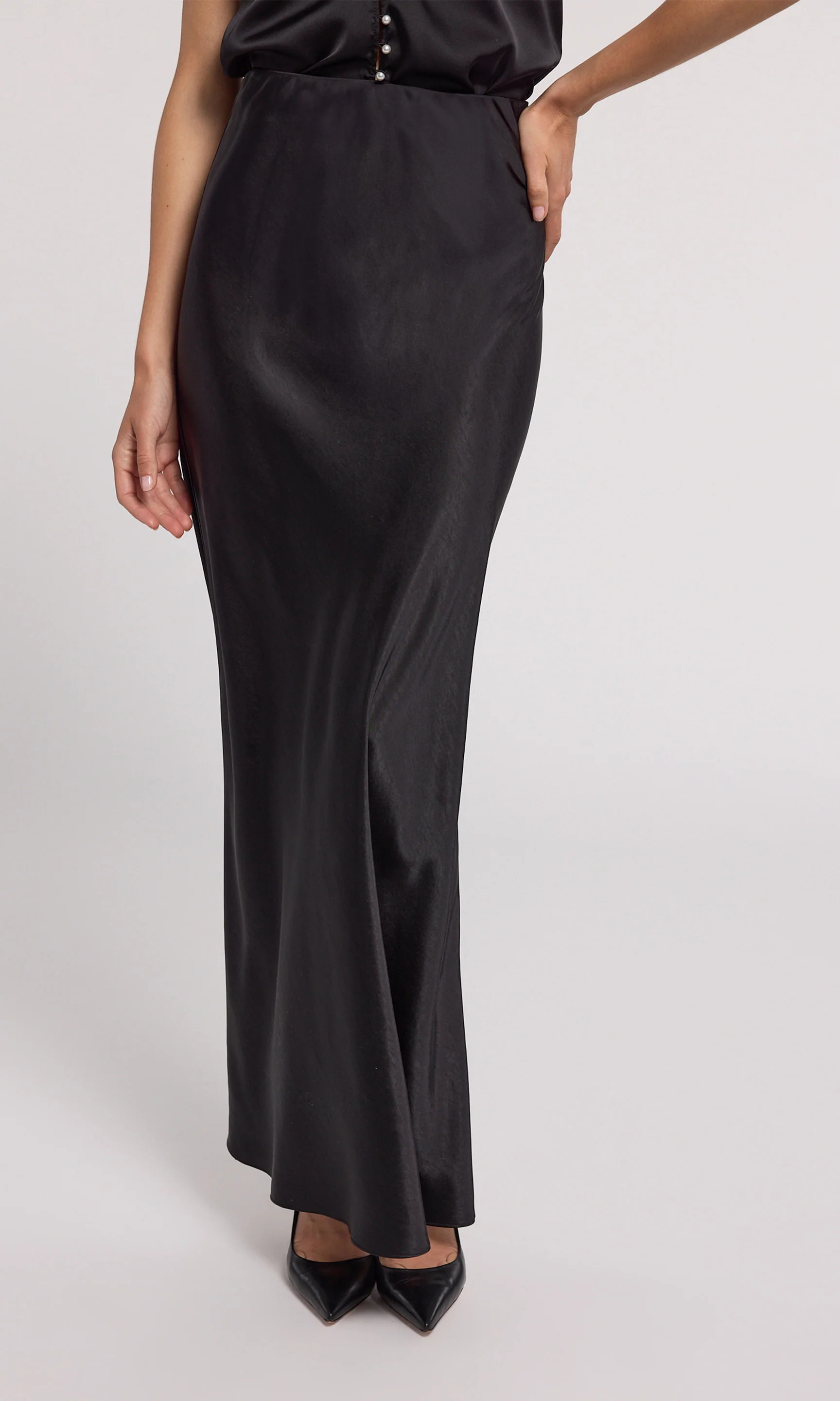 Nolia Satin Skirt L / Black | Generation Love