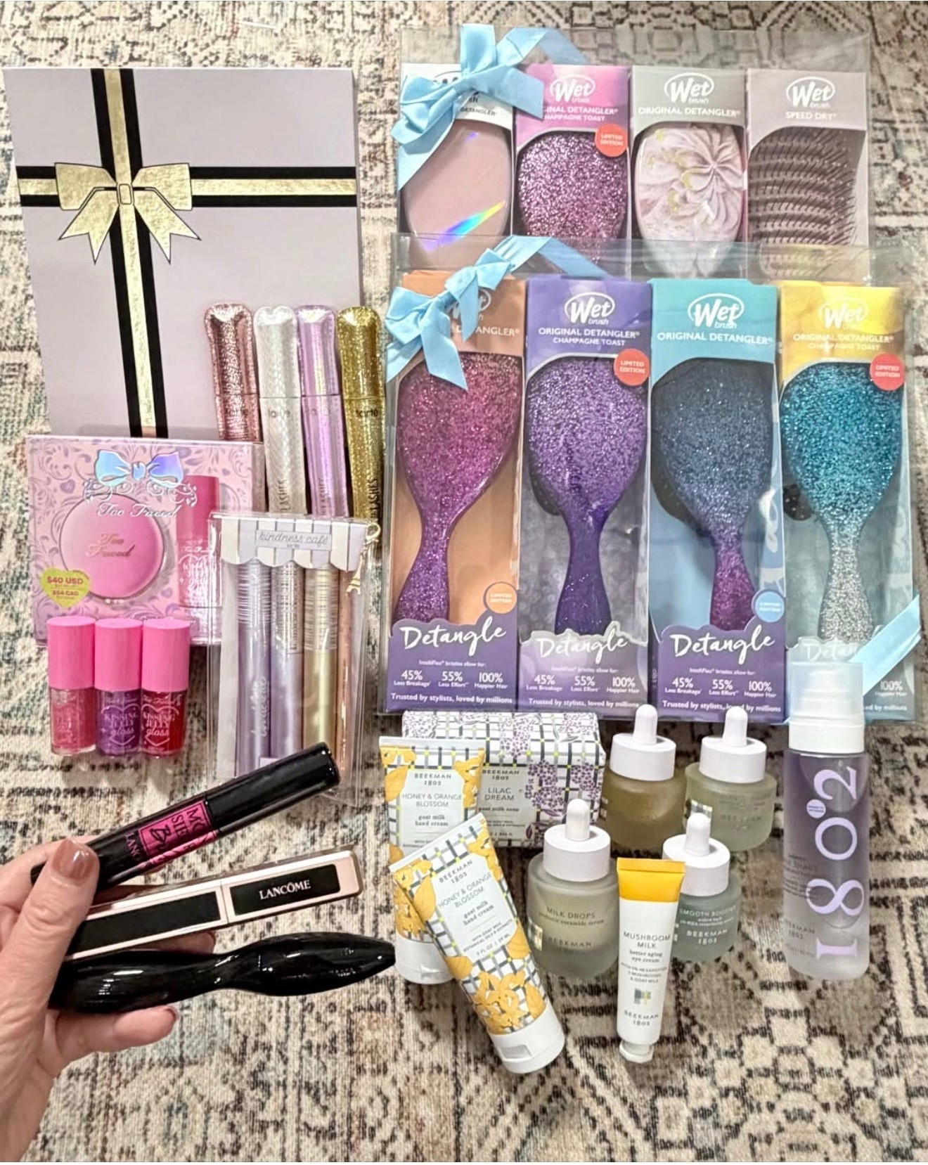 Some of my fav things!! 

#LTKGiftGuide #LTKHoliday #LTKCyberWeek
