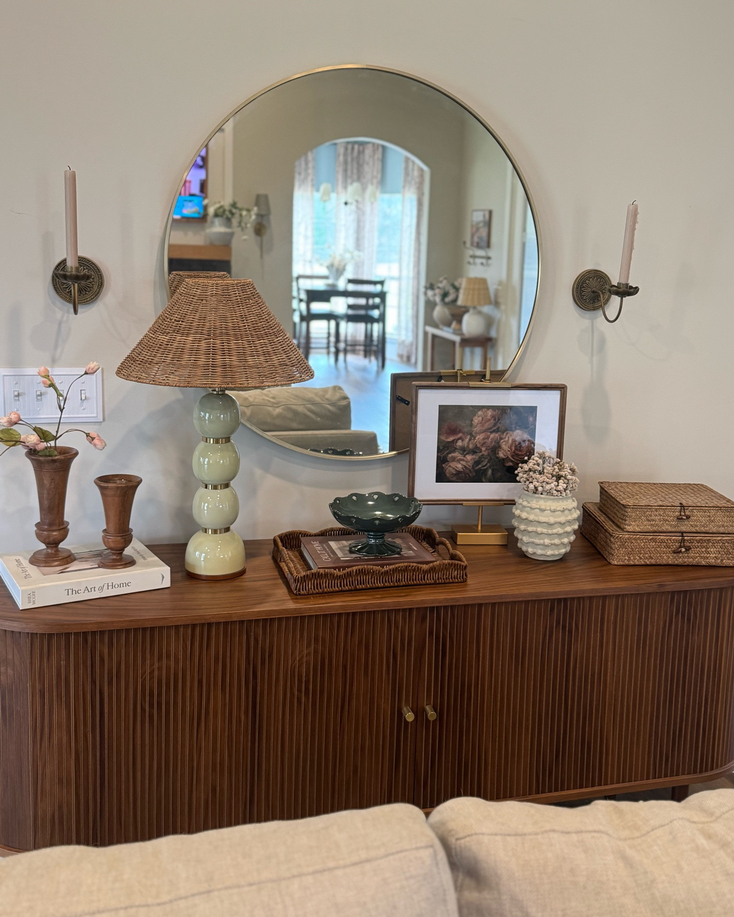 Spring Console Styling. Visit https://arterahome.com/collections/table-lamp/products/rattan-ceramic-table-lamp for this statement lamp!