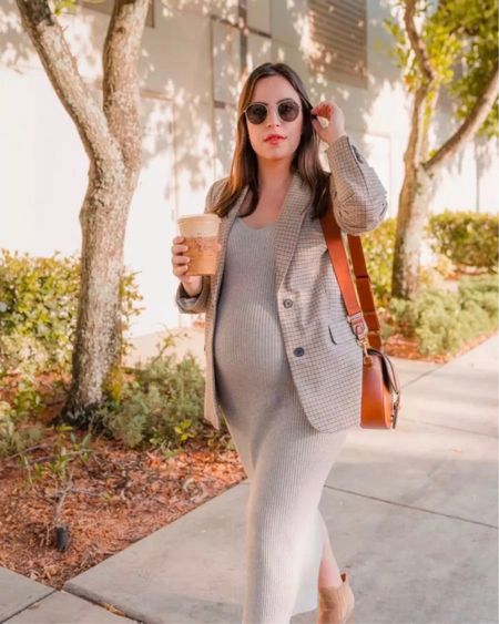 Soon-to-be moms will love this ribbed sweater dress from Amazon! It has many color options!

#fashionfinds #maternityfinds #neutraloutifts #maternityclothes #mompicks

#LTKstyletip #LTKFind #LTKSeasonal