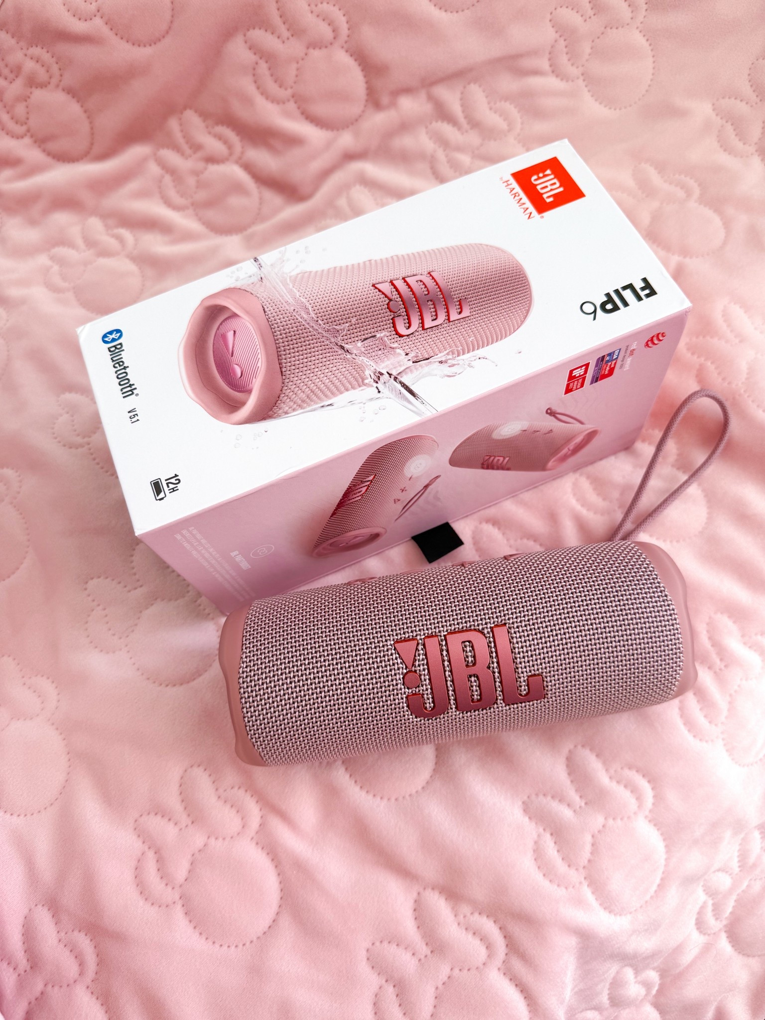 Oh my portable pink speaker of dreams! If you know me and my love of pink this was a must have! 🩷