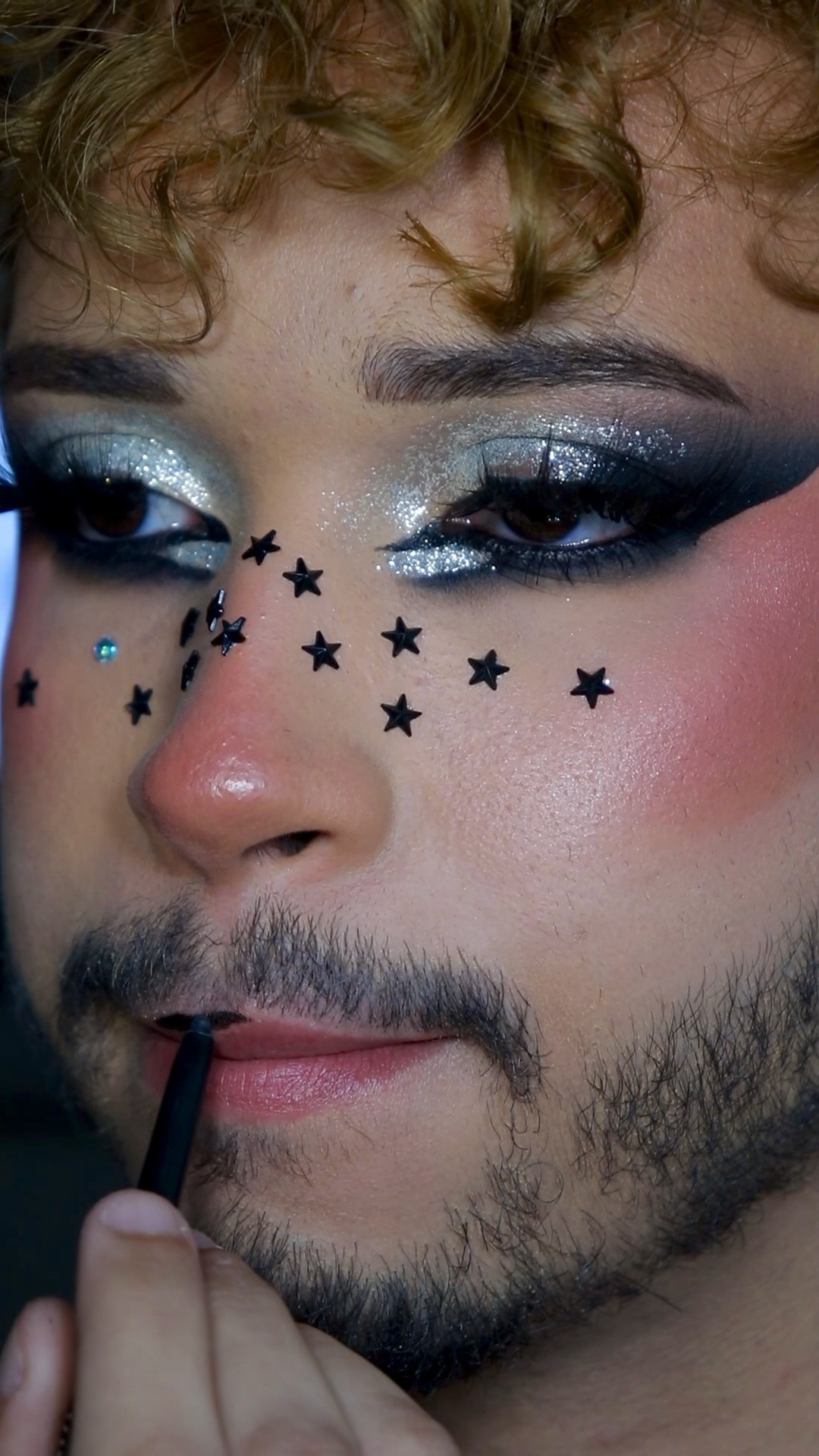 💄Tutorial Lips💋

Lapiseira para Olhos Preta Cat Lovers - @vizzelaoficial 

Batom Líquido Love With Glam By Erick Neto - @miamakeoficial 

Gloss…🤫 M 

#tutorial #lips #tutoriallipstik #boca #tutorialmakeup

#LTKBeautySale #LTKbrasil #LTKbeauty