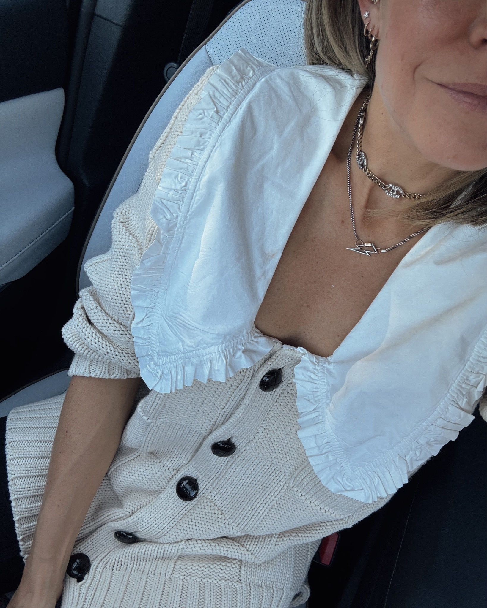 Outfit of the day for zoom call after zoom call after zoom call and a quick lunch with the boys. Paired my Peter Pan collar sweater with straight leg black jeans and sambas! 

