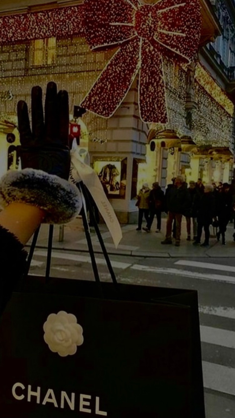 ✨December Diaries ❄️☃️🤍✨
#vlogmas #vlog #vloglife #digitaldiary #holidaycountdown 

#LTKvlog #LTKTravel #LTKHoliday