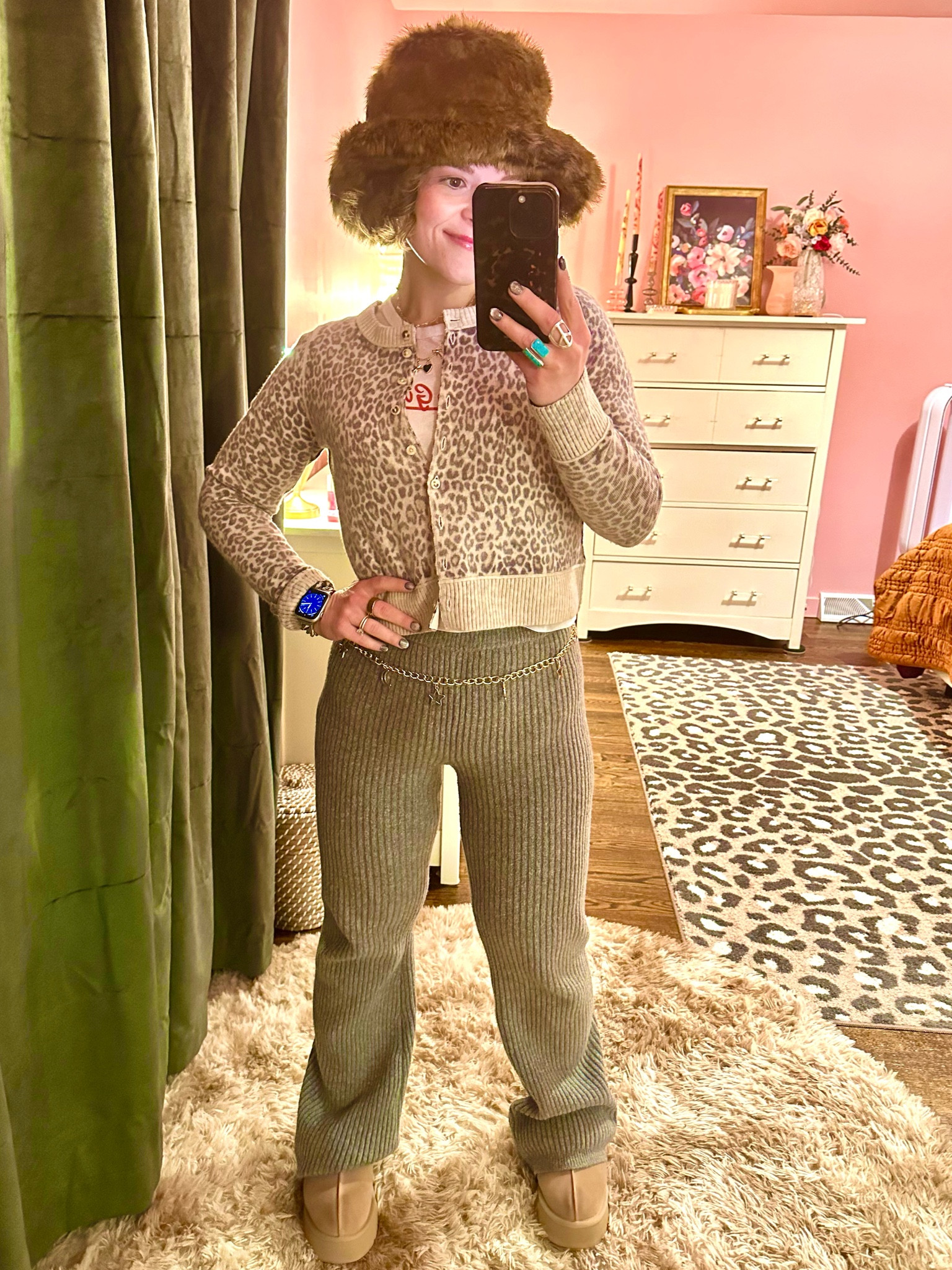 A cute, comfy Sunday fit 💋

#LTKFindsUnder100 #LTKStyleTip #LTKMidsize