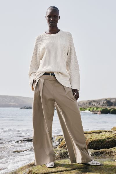 Rib-knit open-back jumper - Cream - Ladies | H&M GB | H&M (UK, MY, IN, SG, PH, TW, HK)