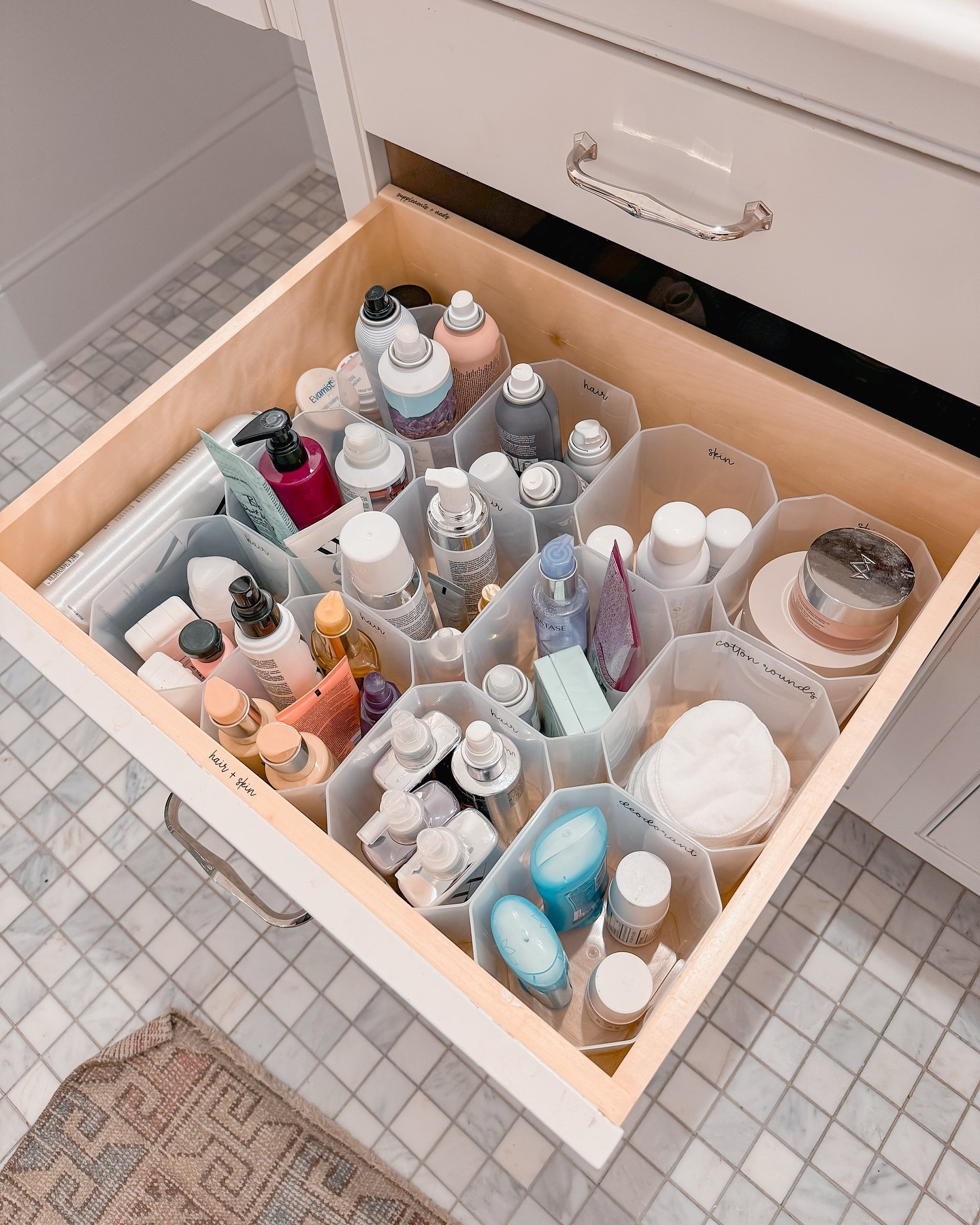 Are you tired of starting your day digging through drawers for your mascara?

Let us transform your bathroom into a peaceful morning sanctuary where everything has a home and you can actually find what you need. Ready for stress-free mornings? DM me! ✨

#sortandsimplifyorganizing #bathroomorganization #morningroutine #professionalorganizer​​​​​​​​​​​​​​​​ #nashvilleorganizer #nashvillemoms #nashvillesmallbusiness