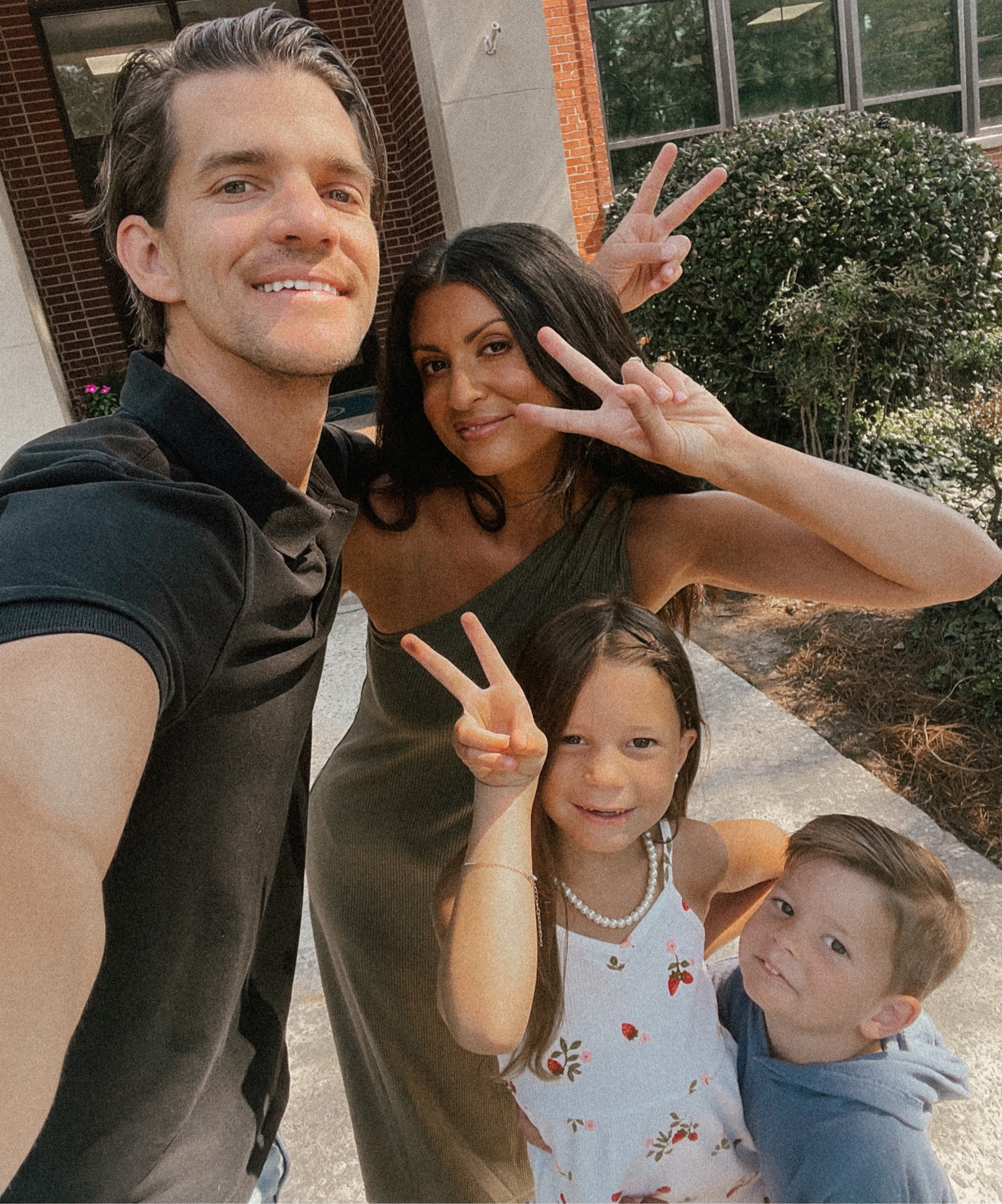 Back to school over here and loving this one shoulder dress perfect for everyday with a pair of sneakers or dressing up with a wedge and some jewelry!


#LTKunder50 #LTKstyletip #LTKFind