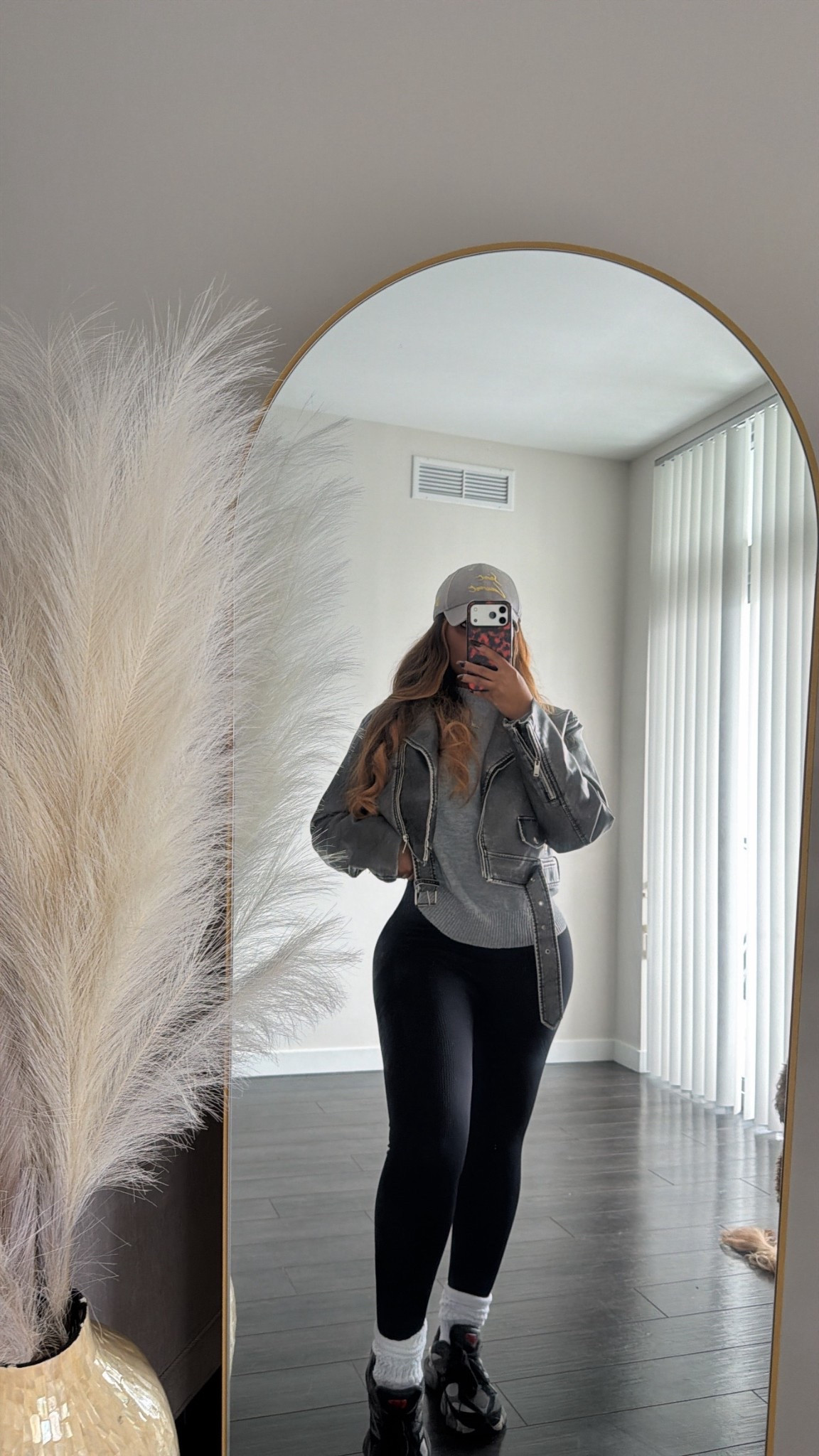 Casual cute outfit perfect for running errands

#LTKActive #LTKMidsize #LTKFindsUnder50