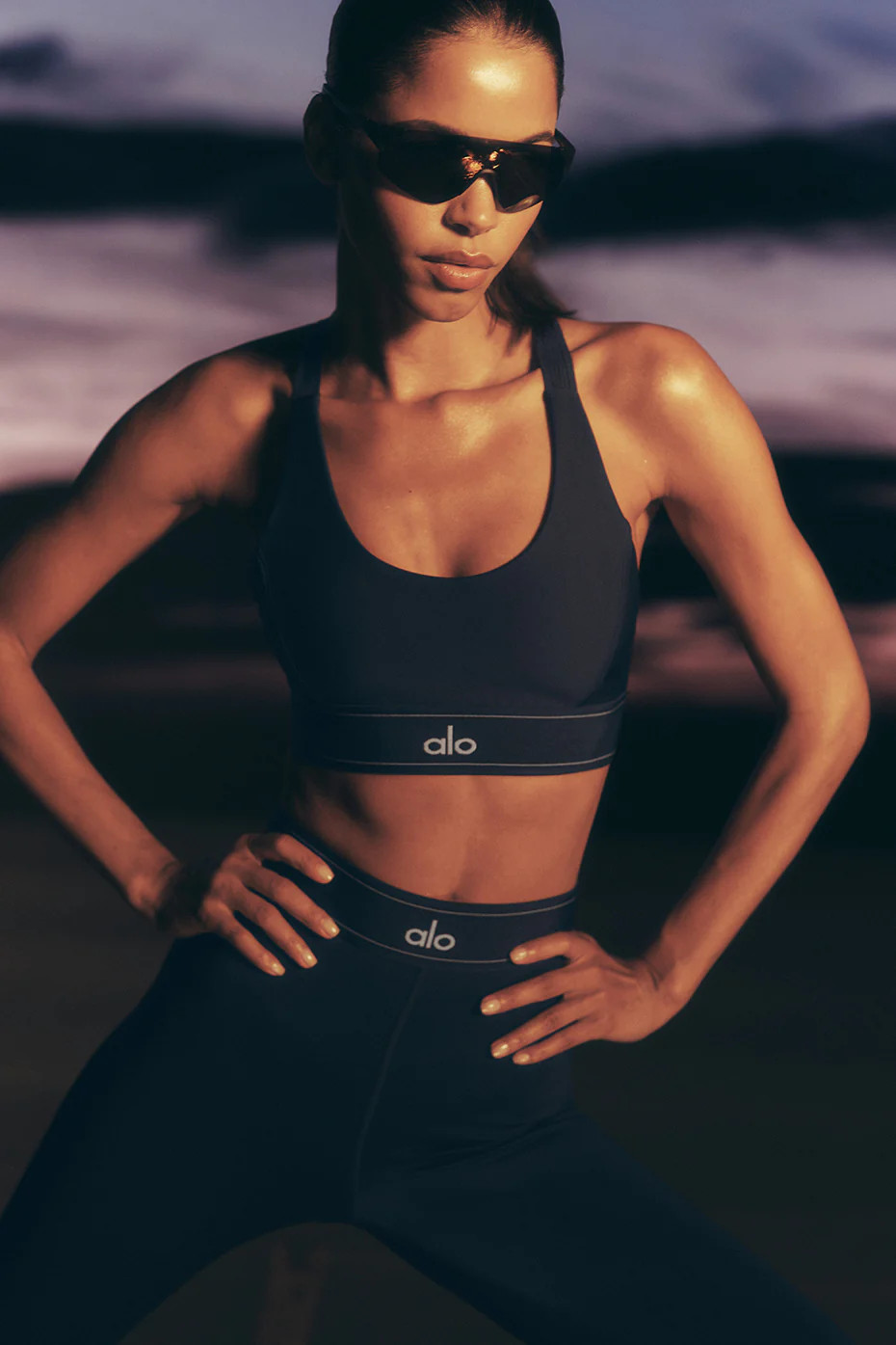 ALO | Airlift Suit Up Bra in Navy/Navy Blue, Size: XS | Alo Yoga (US)