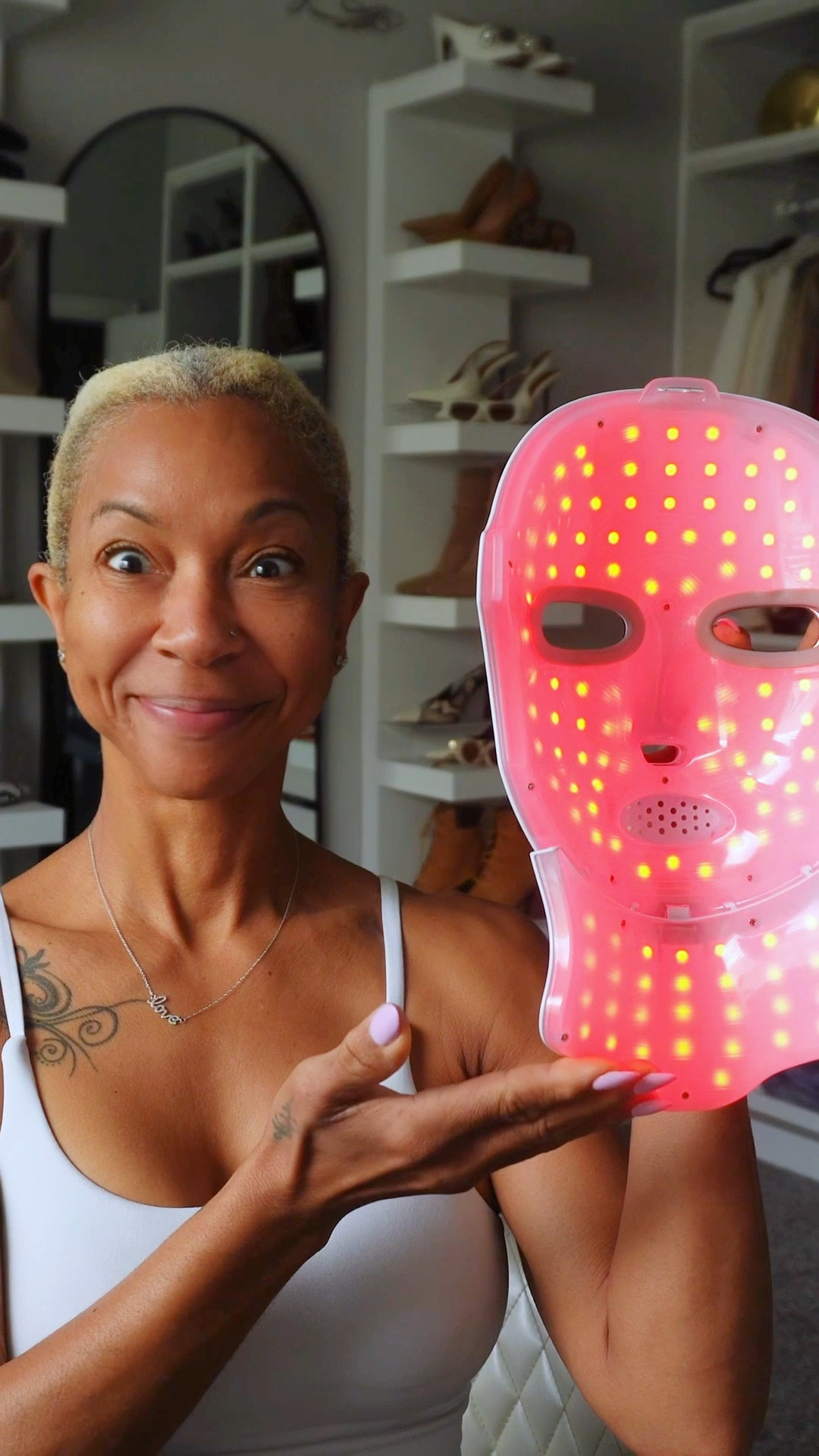 LED light therapy has so many incredible skin benefits. It treats hyperpigmentation, fine lines and wrinkles, reduces the appearance of pores, improves texture, treats acne and bacteria and so much more. The ONLUKY mask has seven different light settings to address a plethora of skincare needs. 

#LTKstorytime #LTKOver40 #LTKBeauty