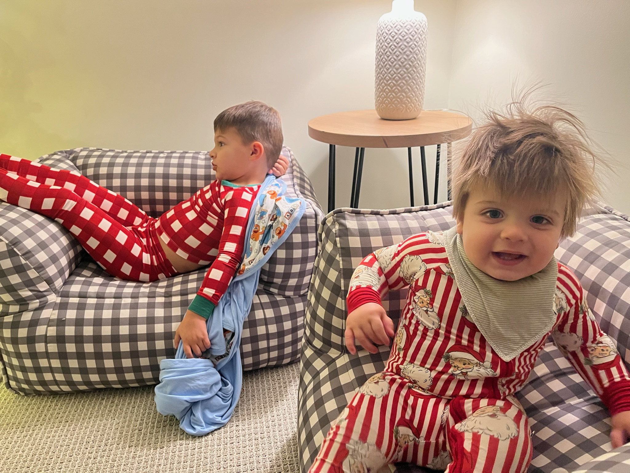 The cutest chairs ever

Gingham kids chairs, kids chairs, bibs, Caden lane, Caden lane pjs, pj finds, Grace White

#LTKKids #LTKHoliday #LTKBaby