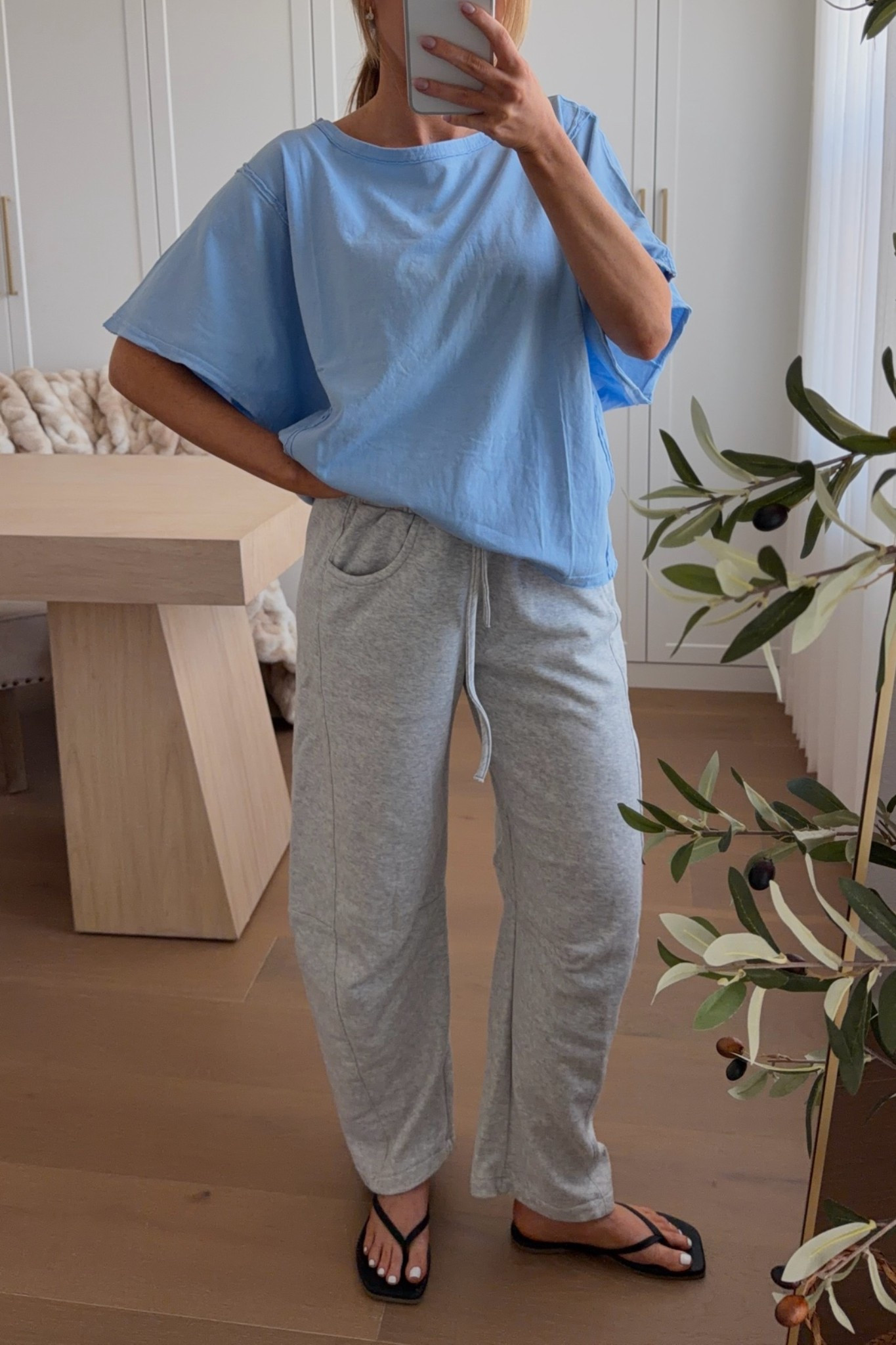 amazon comfies, wearing small in both
