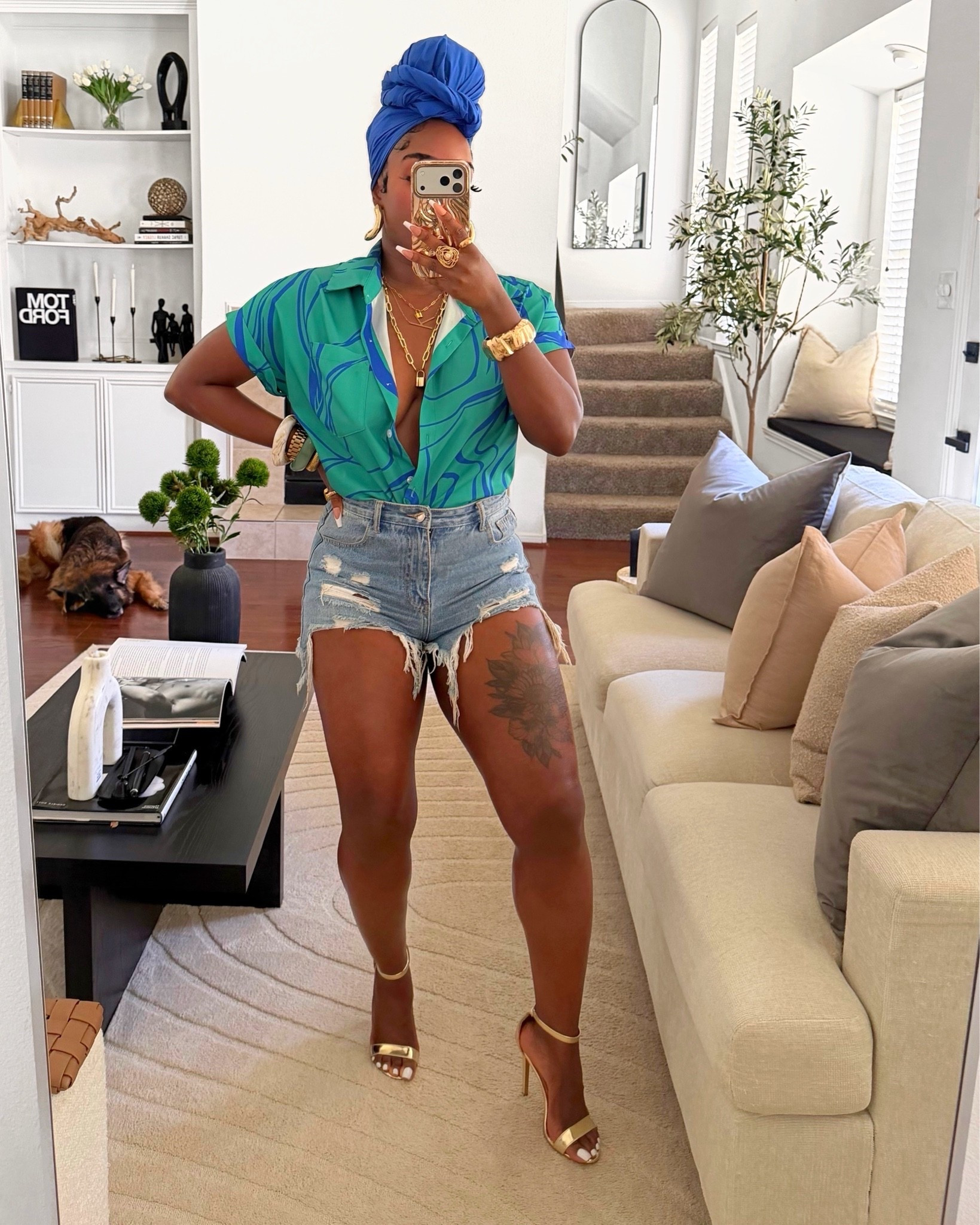 The clots in this look is just 😮‍💨💙💚 Headwrap is from wrapqueen.com