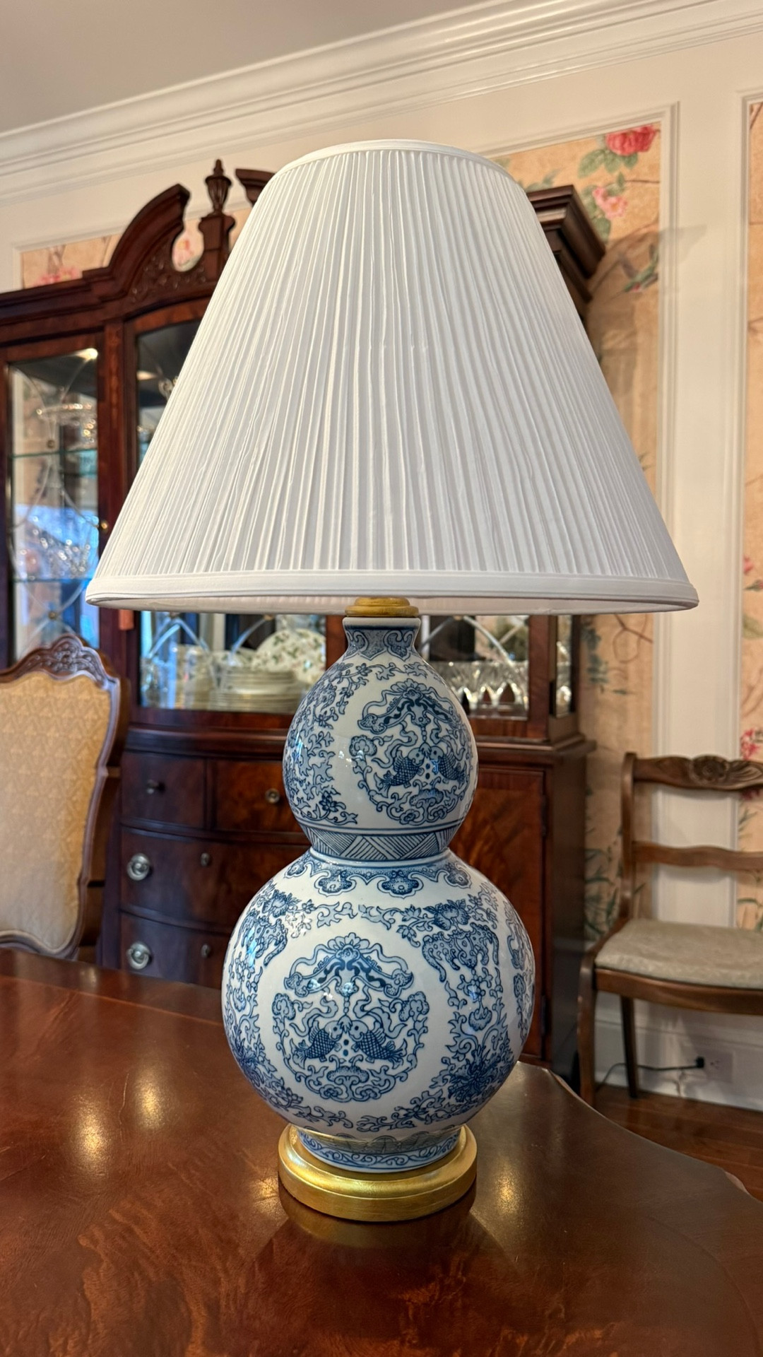 Turning my HomeGoods lamp into the $2,000 Ralph Lauren version ✨

All it took was a pleated lampshade, a little gold paint on the base, and a classic brass finial to get the look. Such an easy DIY that made these Lauren Ralph Lauren lamps feel much more elevated.

Linking the lampshade, gold paint, and finials I used here. Also found similar lamps. 


#LTKHome