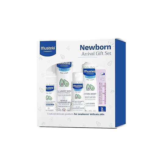 Mustela Newborn Arrival Gift Set - Baby Skincare & Bath Time Essentials - Natural & Plant Based -... | Amazon (US)