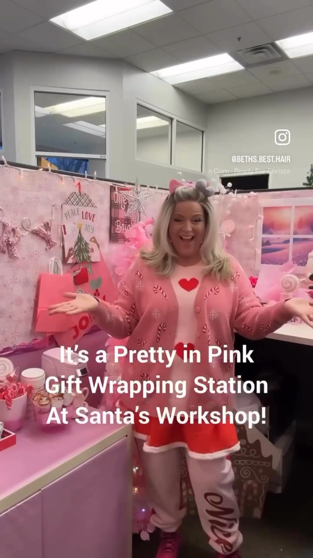 It’s a Pink holiday explosion in my cubicle! 🩷🩷🩷 



#LTKSeasonal #LTKHoliday #LTKPlusSize