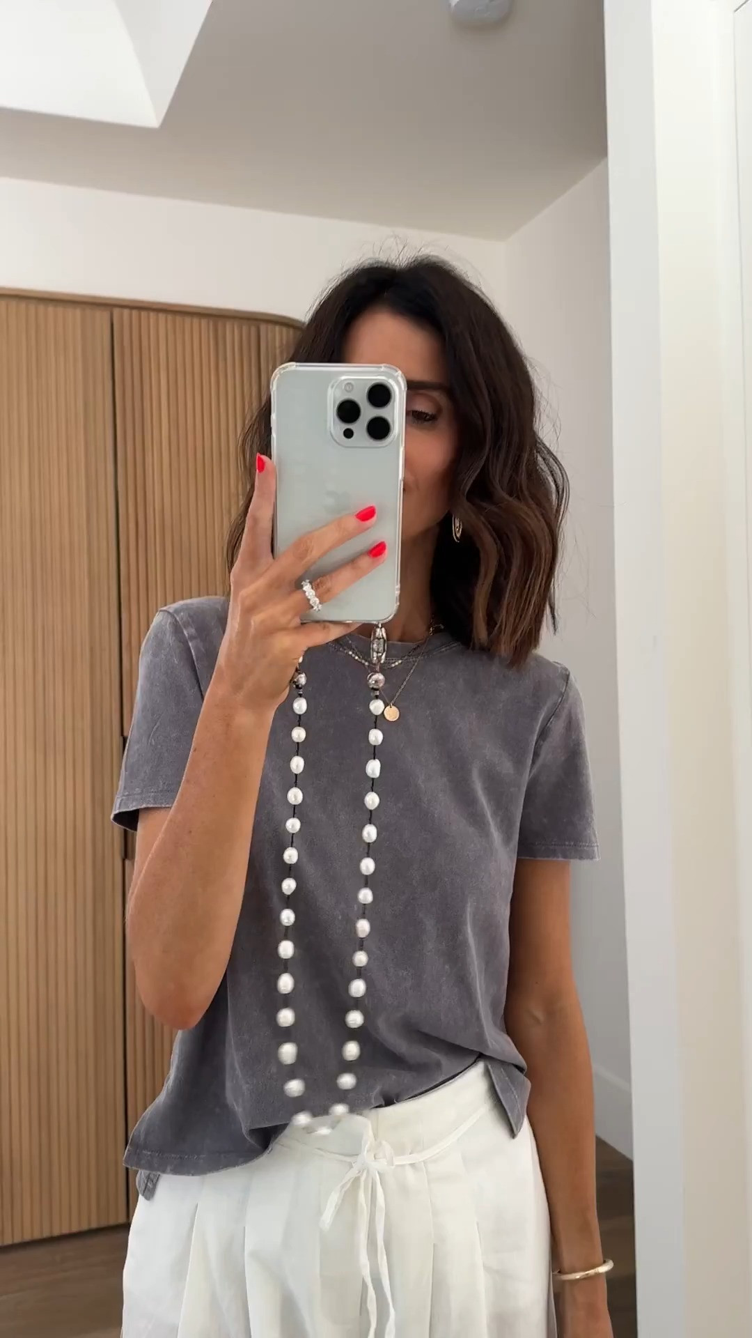 Picked up this tee from @Zara that can be easily paired with some flowy pants or jeans🙌🏼 I’m just shy of 5-7” wearing a size medium in the top and size XS in the pants. #stylinbyaylin #aylin #zara 

 #LTKgrwm #LTKootd #LTKSeasonal
