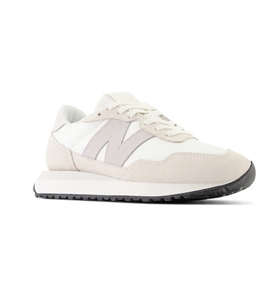 i wear these casual neutral new balances everywhere 🐻🤎🫶🏼

#newbalance #casualshoes #sneakers 

#LTKMostLoved #LTKGiftGuide #LTKSpringSale