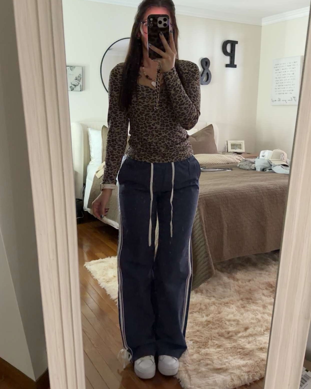 Buckle ootd 
Top: Buckle Black size SM
Pants: Vibrant M.I.U size SM
Shoes: Nike Legacy Life Size 6
Purse: Amazon Suede Brown Bag


#LTKootd