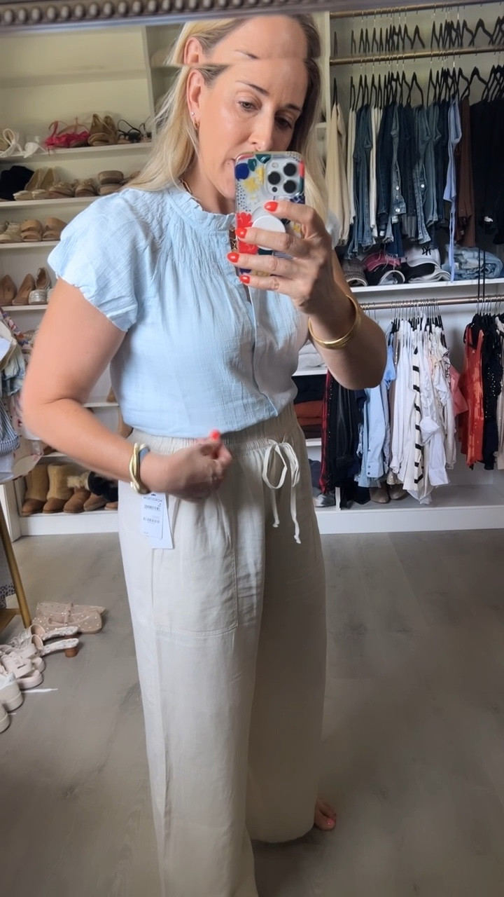 Summer Outfit

J.Crew gauzy top - lined, runs true to size. 

Pull on linen pants - size m



#LTKTravel #LTKFindsUnder100 #LTKStyleTip