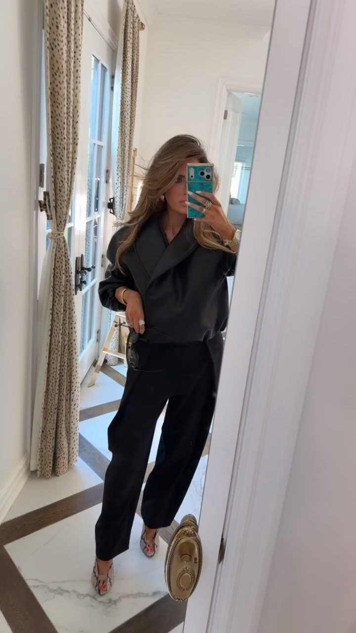 Restock alert!!! Wearing an XS in both the jacket and pants!! Ps. I went up half a size in shoes! 

Dynamite fashion, Dynamite jackets, Fall outfits women, Autumn jackets, Fall jackets, Business casual workwear, Date night outfits, Gemme Beauty, Emily Gemma

#LTKSeasonal #LTKWorkwear #LTKootd