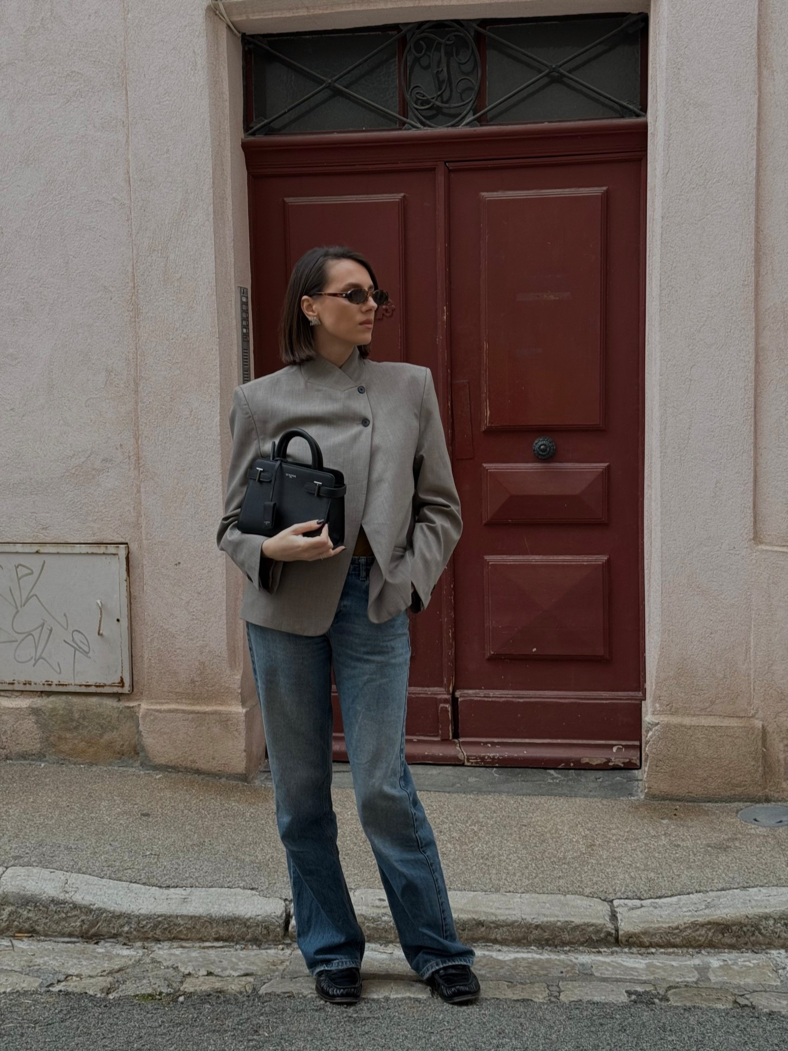 Les blazers à col montant… 🖤

#LTKeurope #LTKfrance