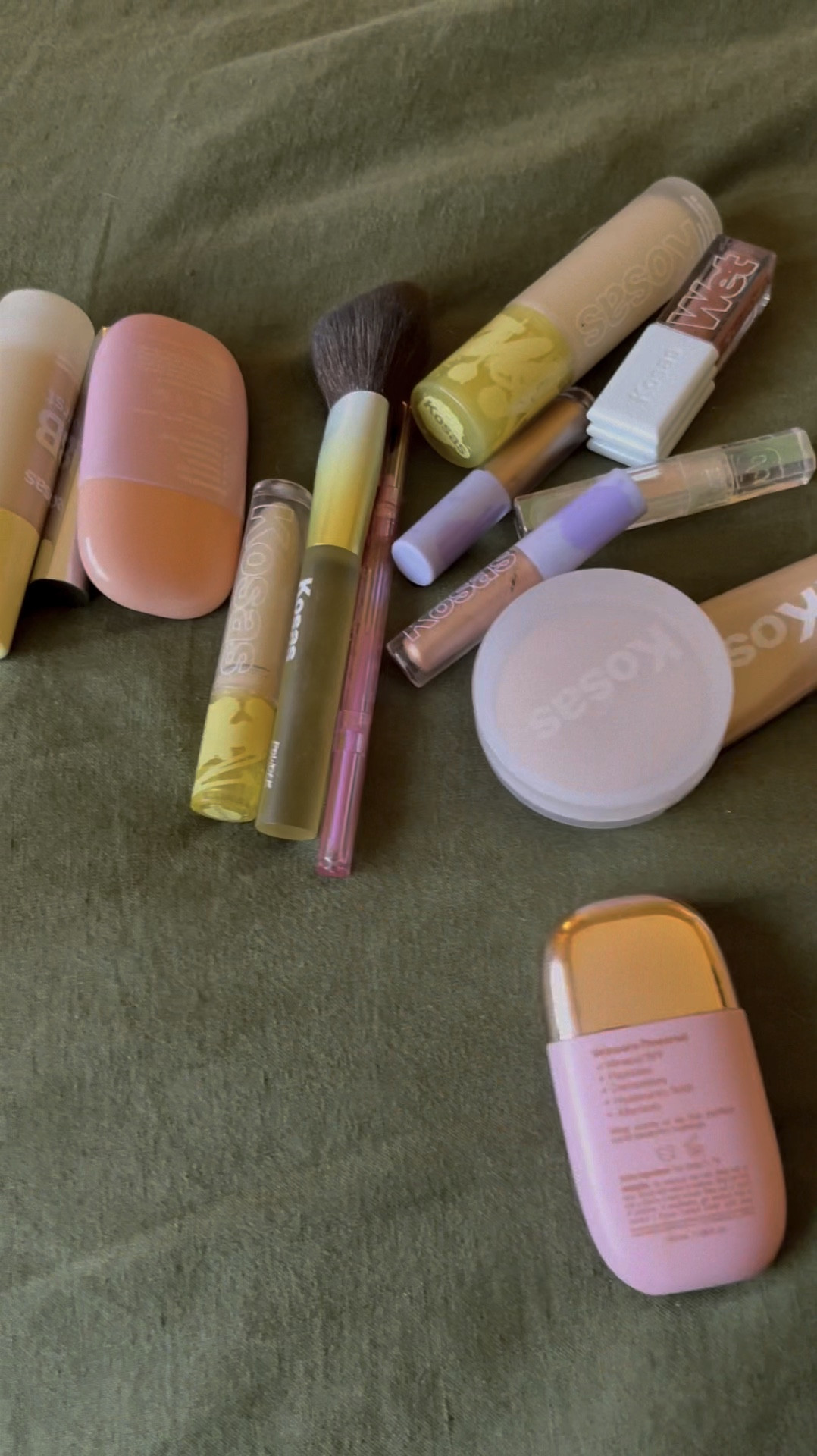 Kosas OBSESSION over here, and they are having a memorial SALE! 

#LTKSaleAlert #LTKBeauty