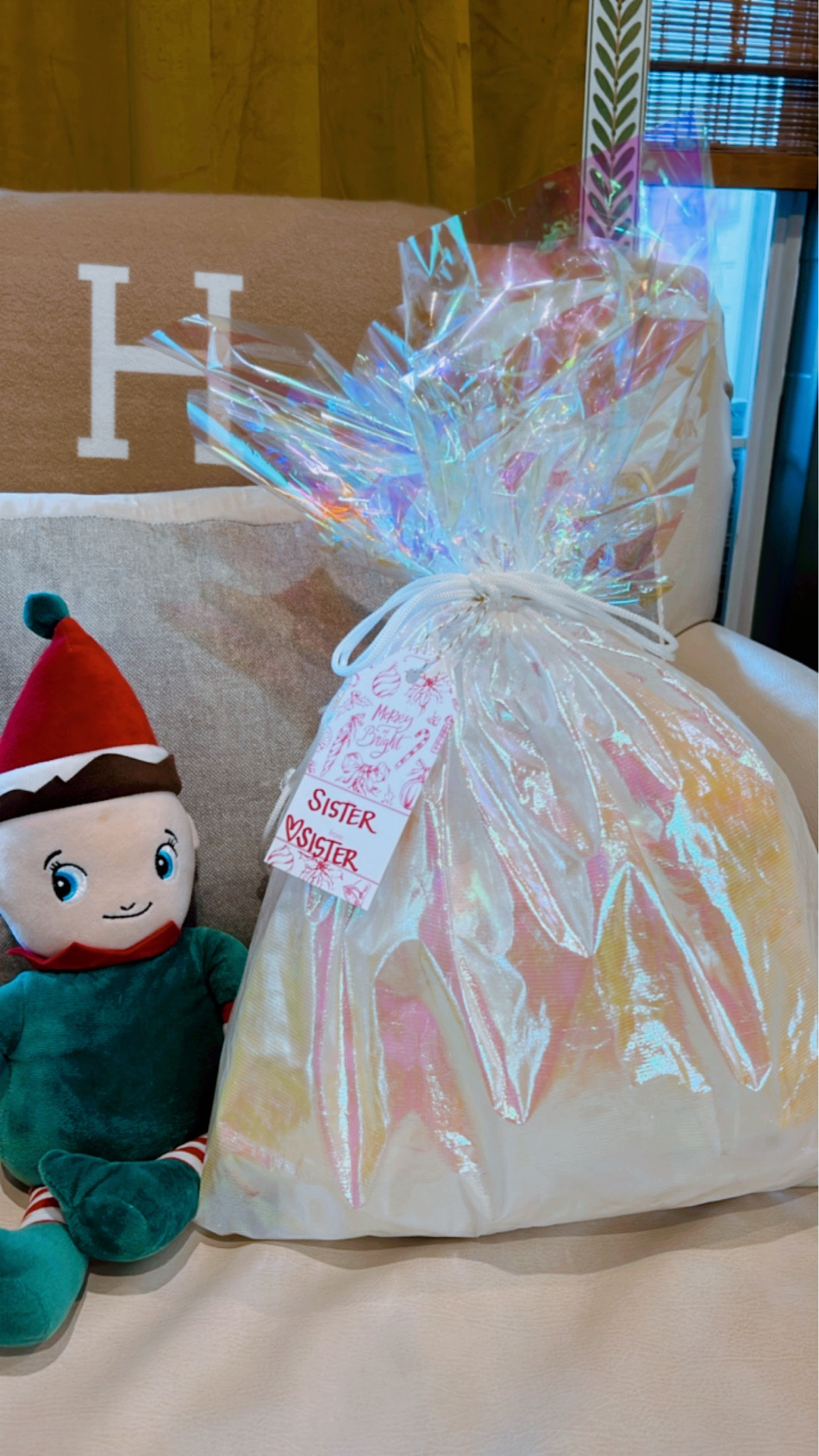 Tied with a Bow 🩷

#LTKSeasonal #LTKHoliday