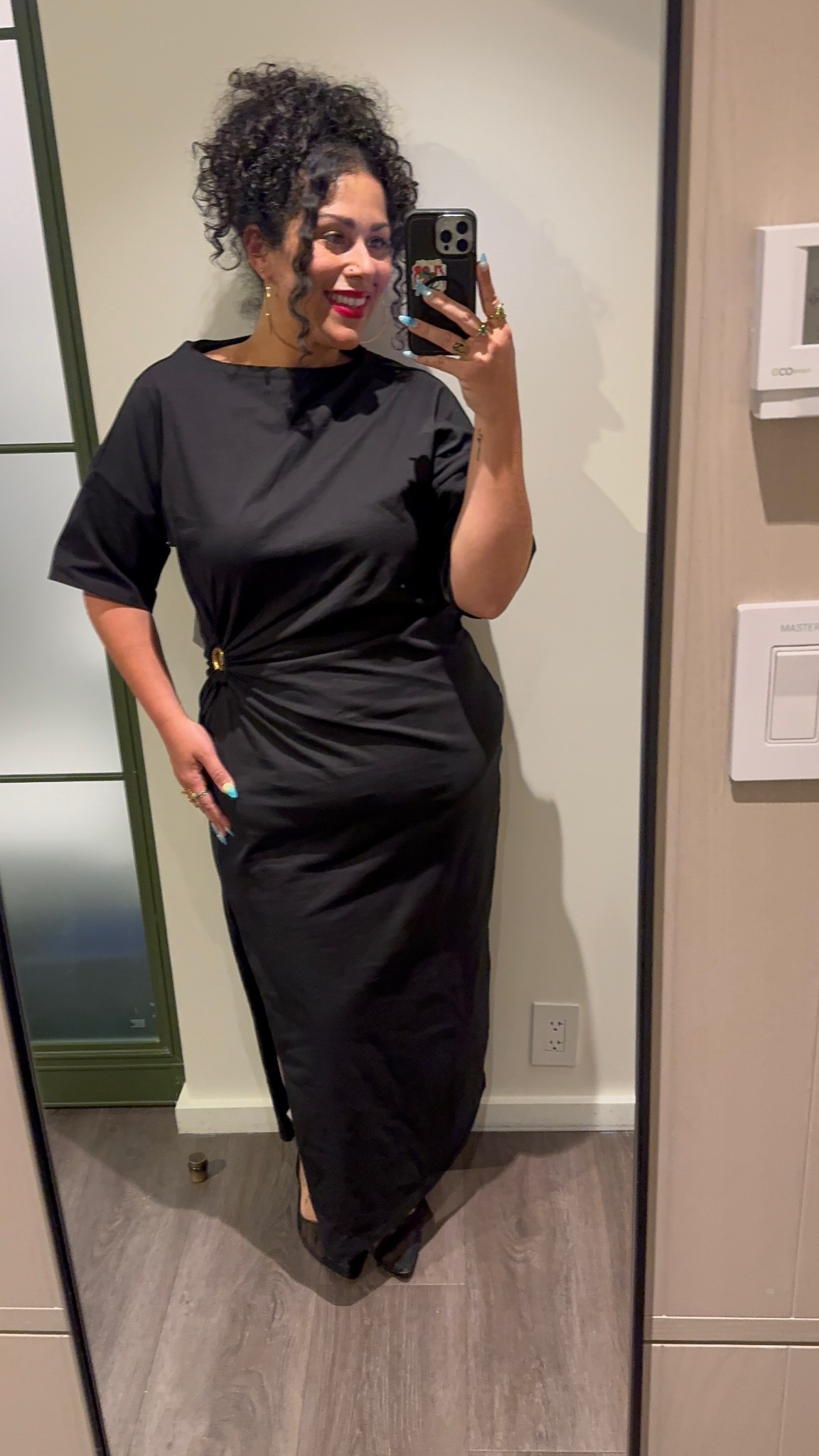@Eloquii size 14. Night out in NYC outfit 🔥🖤 Rings from Little Rooms- I can’t link !

#LTKBeauty #LTKTravel #LTKvlog