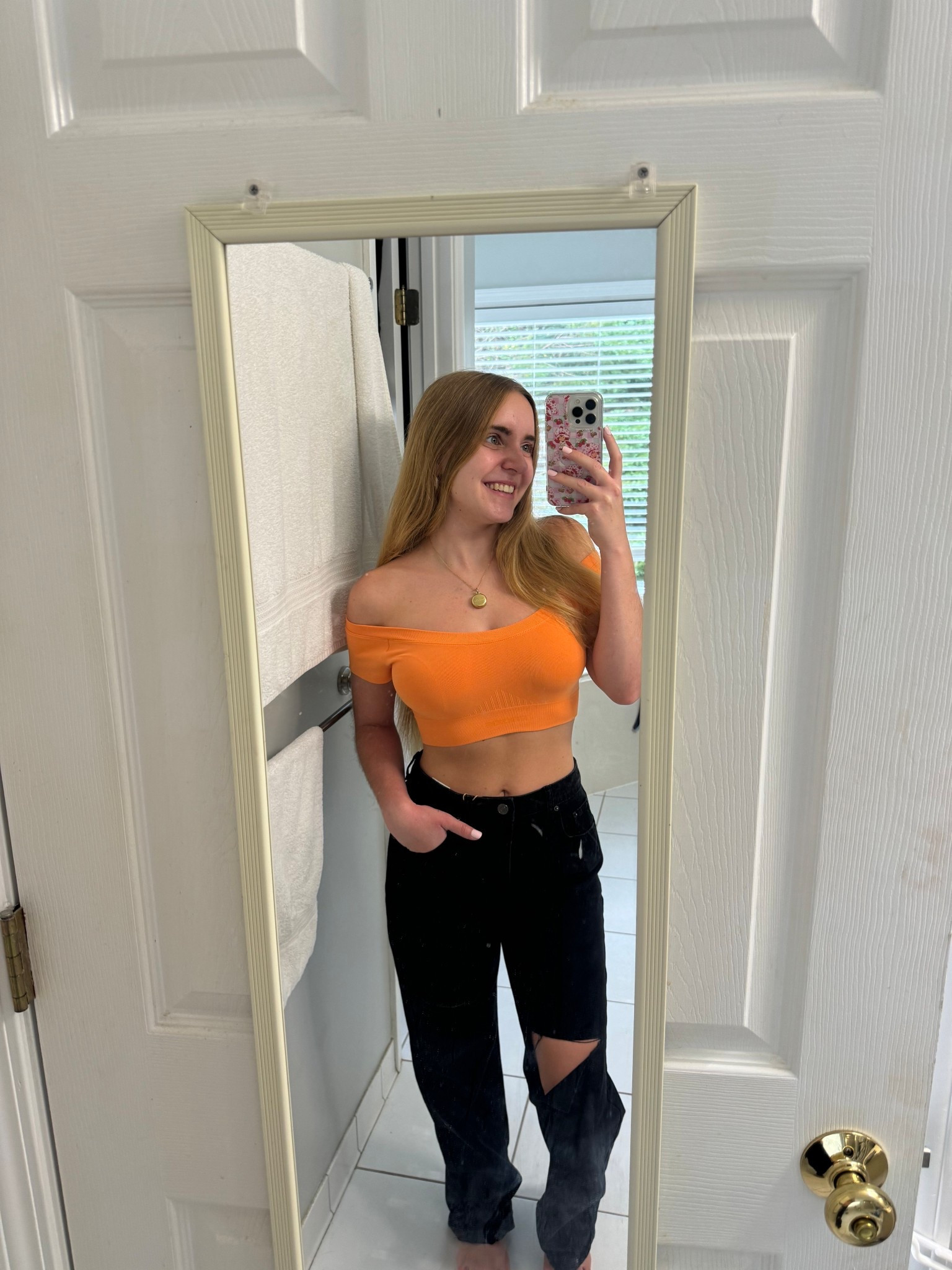 these black high waist baggy jeans from Genleck are such a perfect autumn transition piece! 🖤

#LTKSeasonal #LTKFindsUnder50 #LTKFindsUnder100