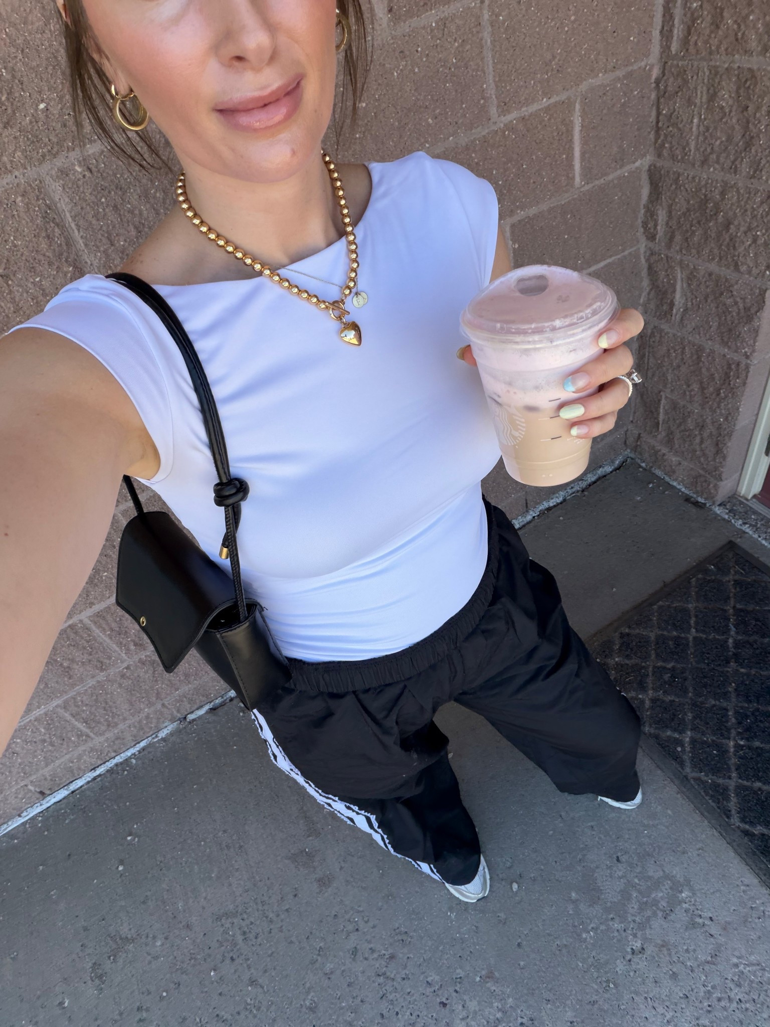 Mom ootd 

#LTKcanada #LTKsummer #LTKtravel