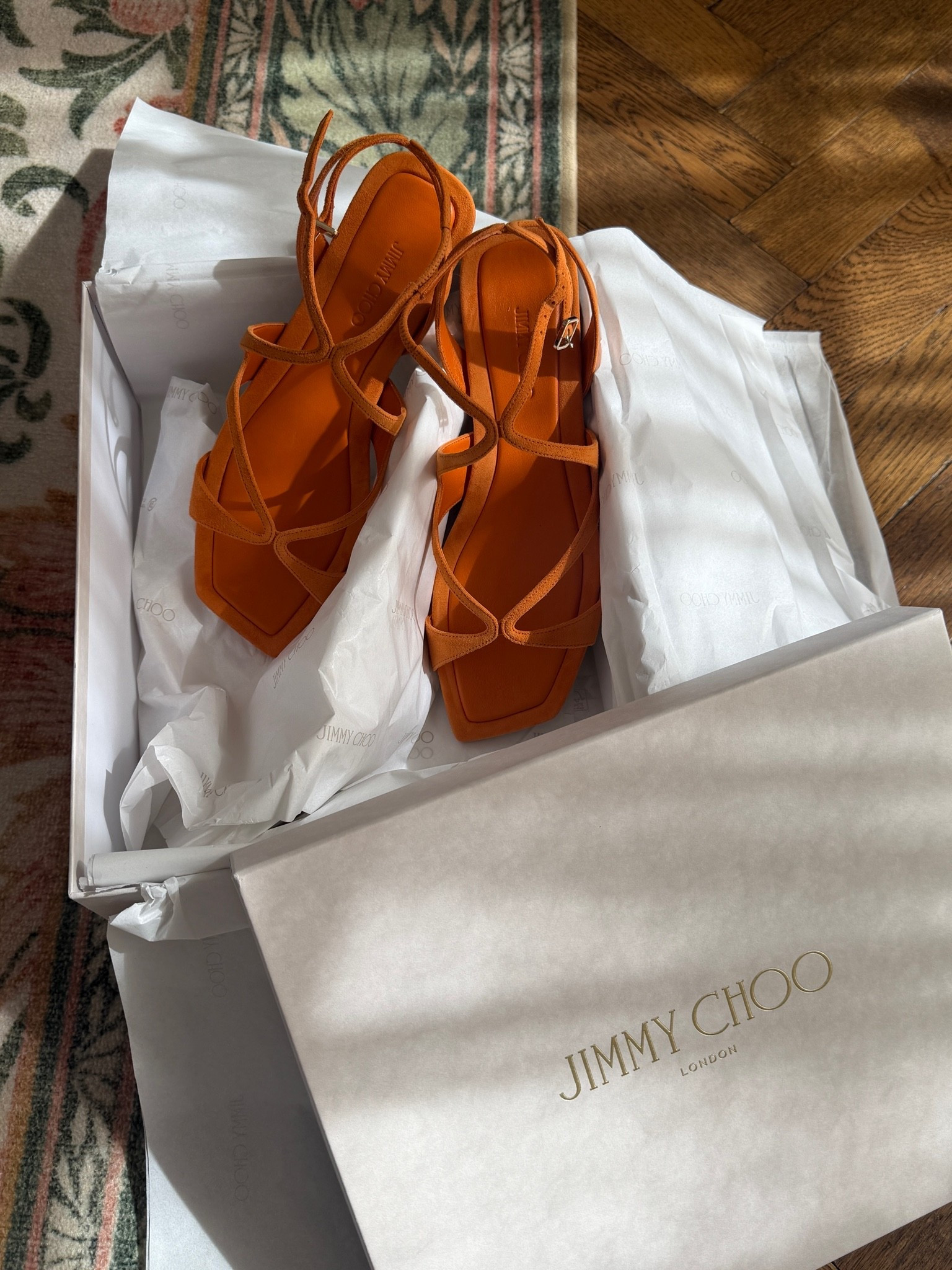 Pop of colour for summer Ad #JimmyChoo

#LTKsummer #LTKeurope #LTKshoes