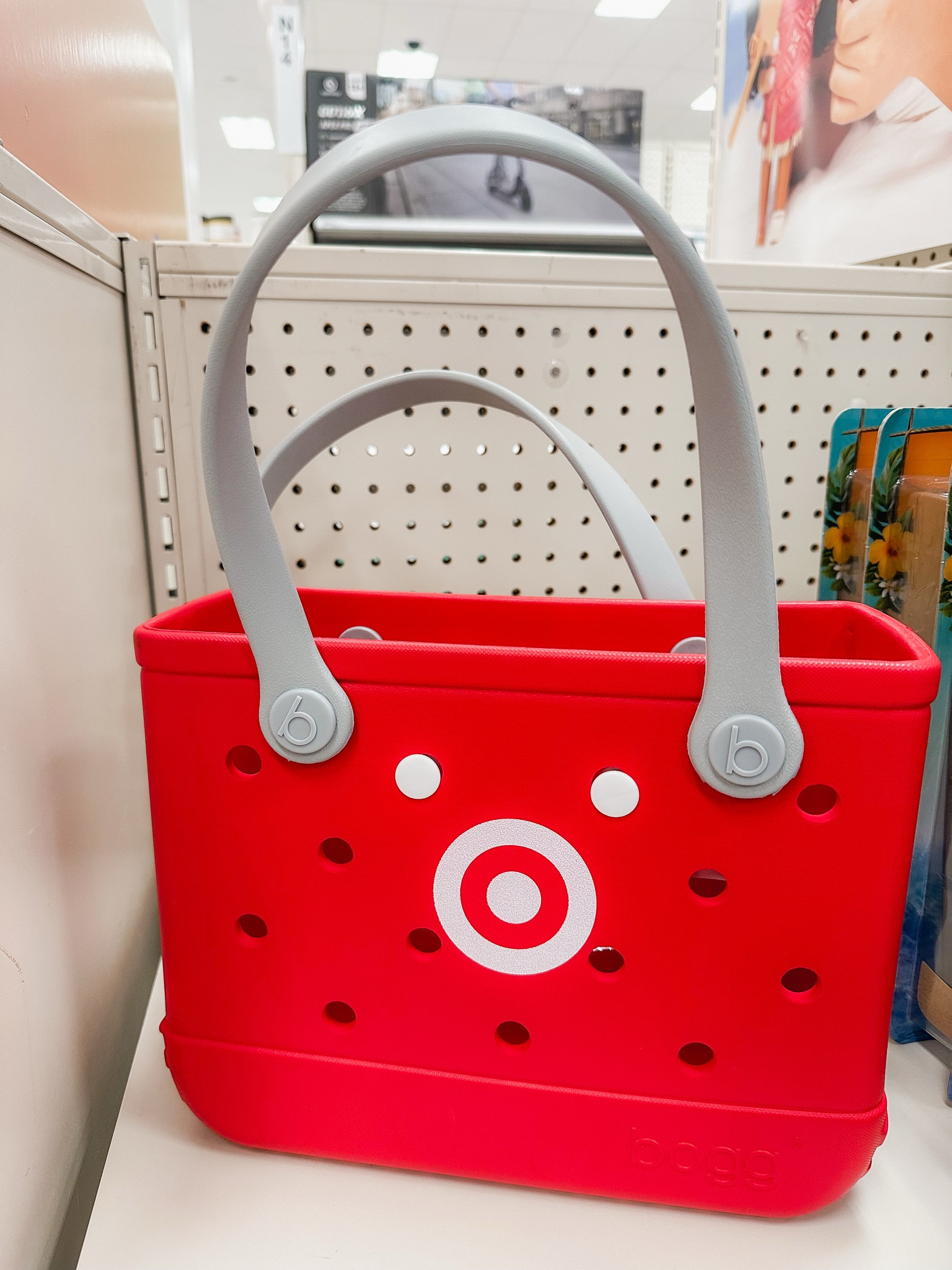 Bogg Bag, swimming bag, sports bag 

#LTKFamily #LTKFindsUnder100 #LTKGiftGuide