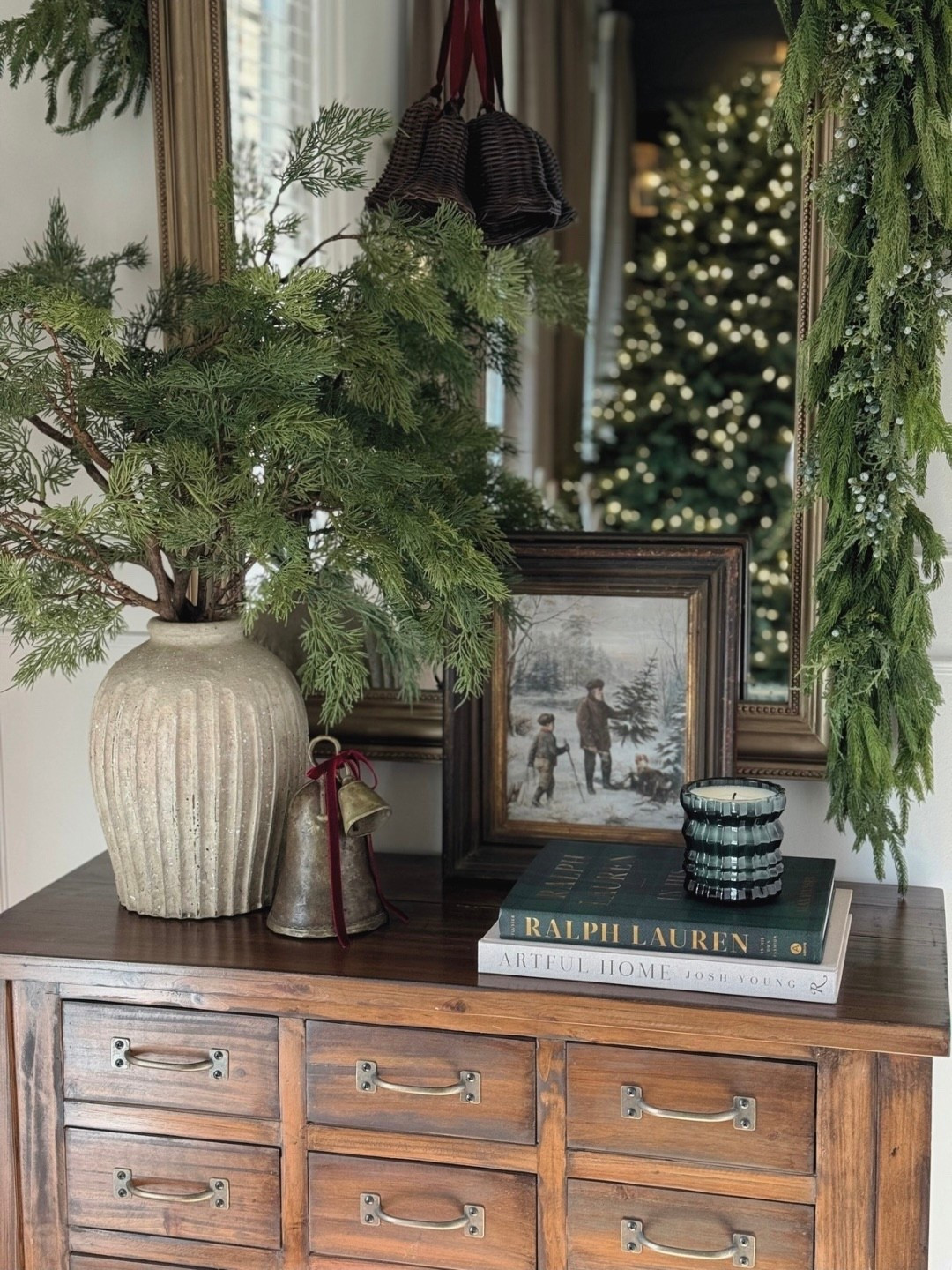 Early Christmas Entry

#LTKHome #LTKHoliday #LTKSeasonal