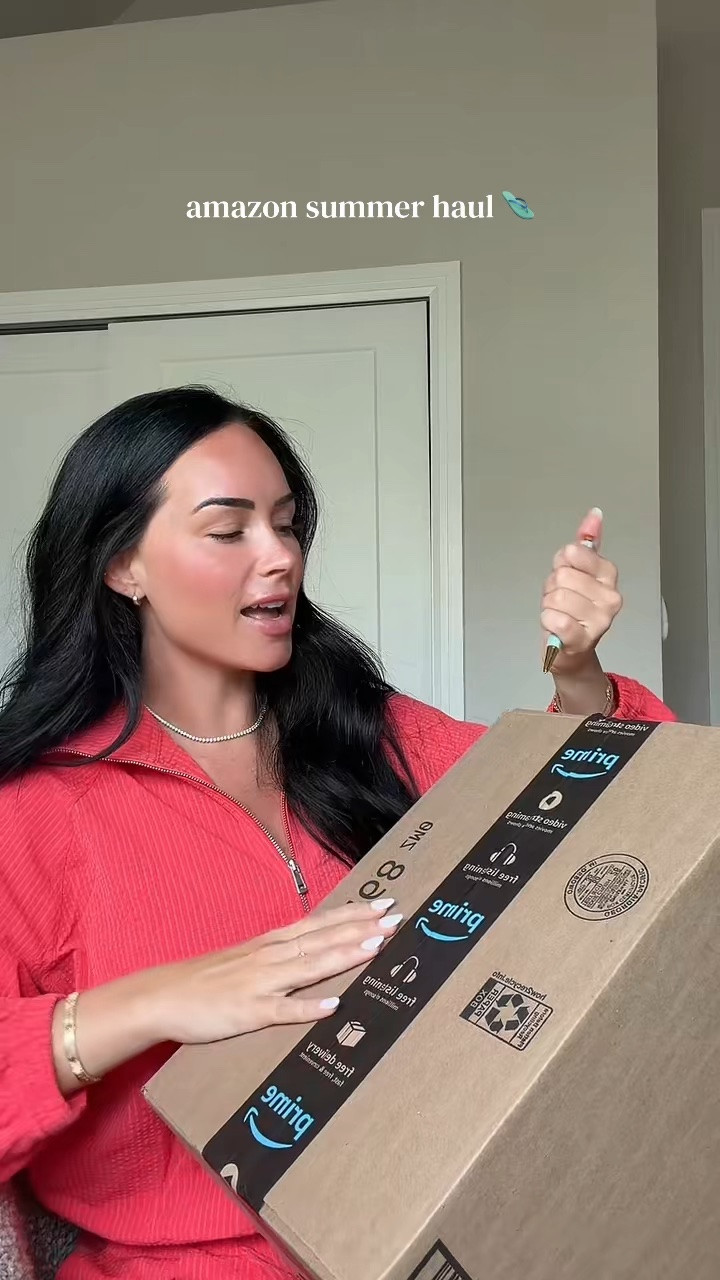 Summer sandals unboxing 🩴☀️ I will have these linked on my LTK.

#LTKSaleAlert #LTKU #LTKootd