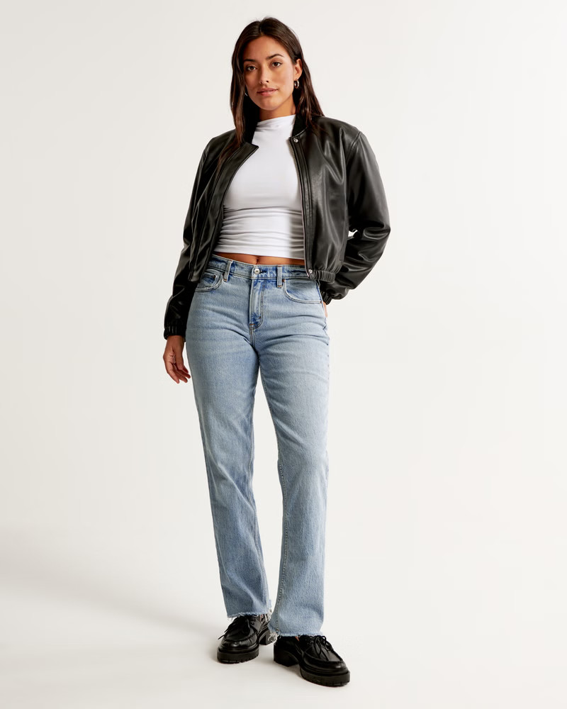 Curve Love Mid Rise 90s Straight Jean | Abercrombie & Fitch (US)