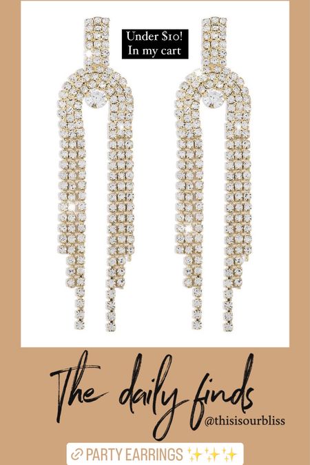 Holiday party earrings under $10! Sparkly, dangly earrings for the holiday season! ✨✨✨ Amazon find!

#LTKsalealert #LTKHoliday #LTKunder50