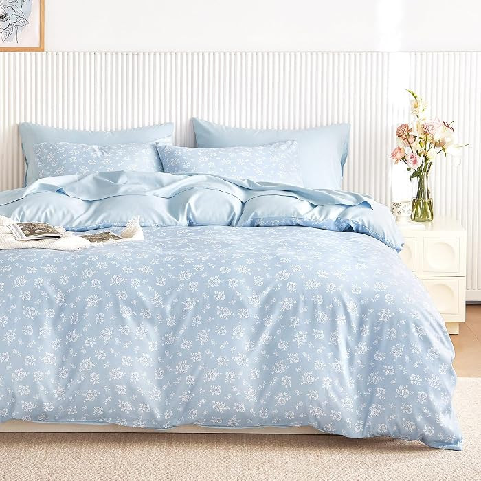 Wake In Cloud Coquette Duvet Cover Set, Floral, 3-Piece Light Blue Queen Size | Amazon (US)