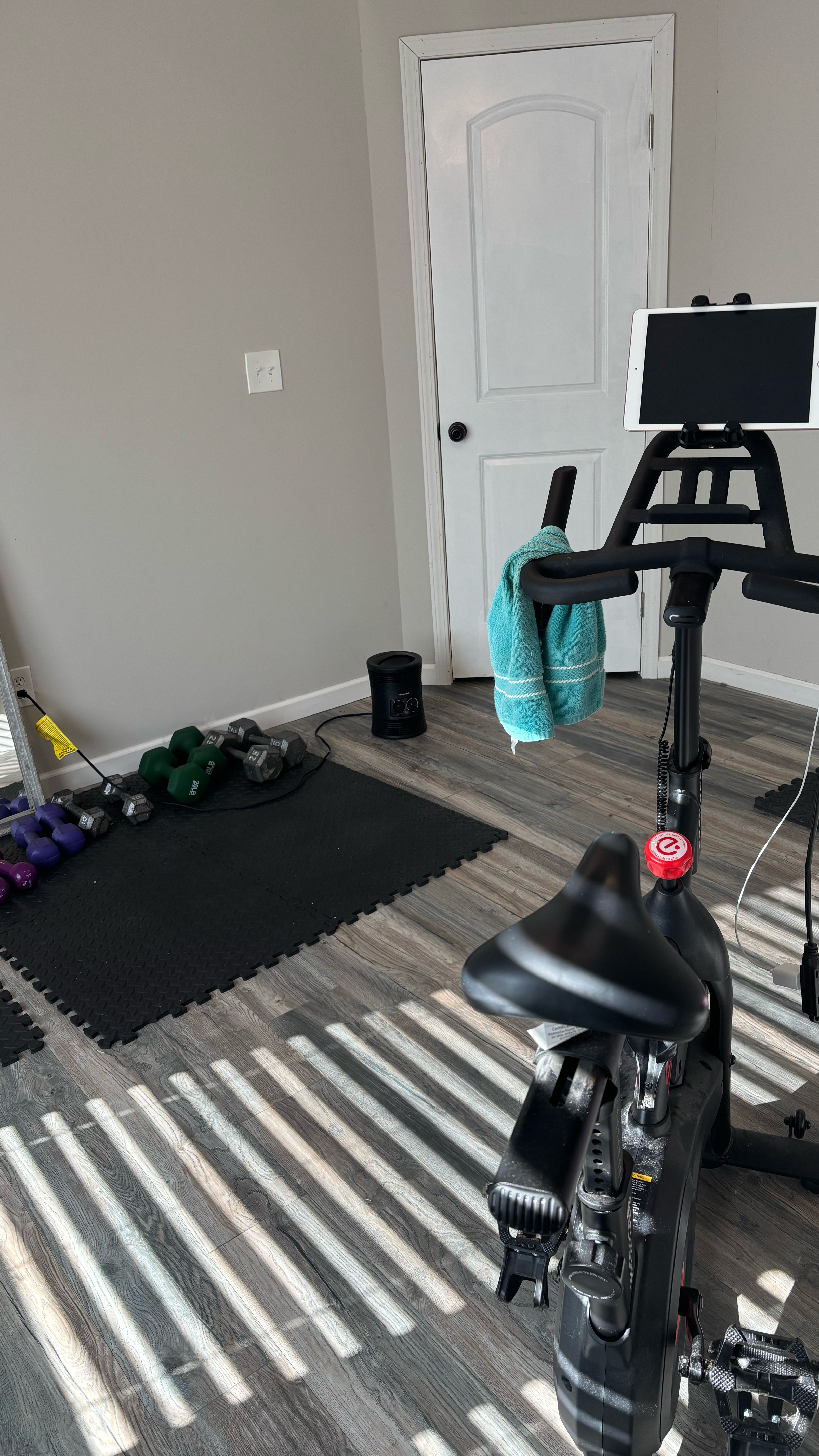 I wanted to share my little home gym! It’s not much, but it gets the job done!! 

Weights, bike, exercise

#LTKActive #LTKHome #LTKFitness